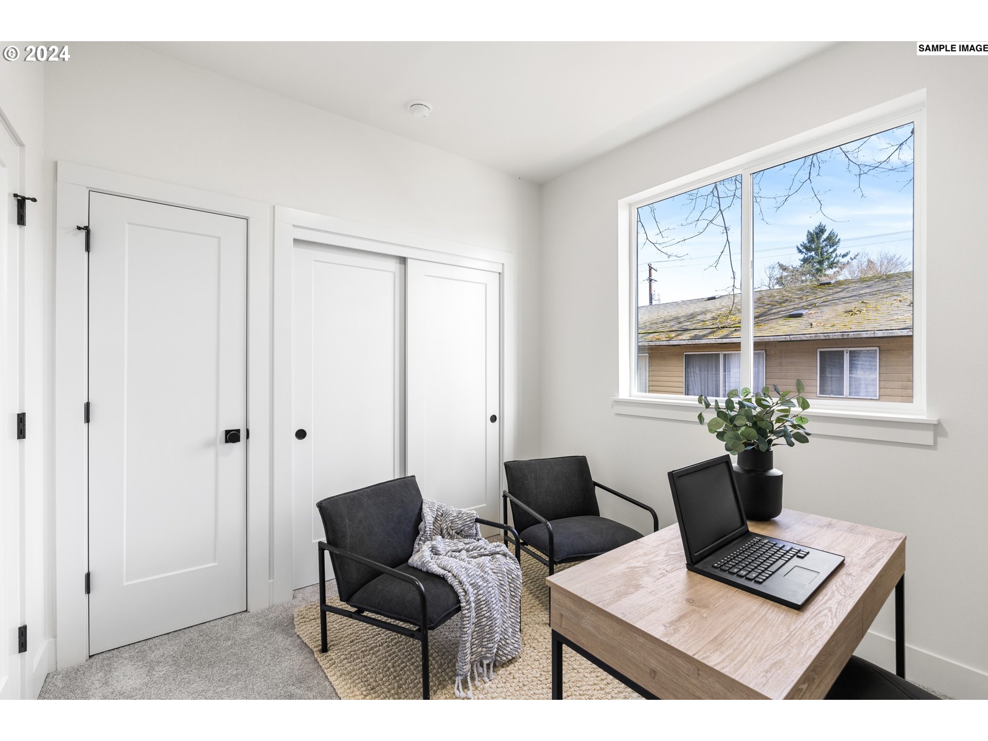 6655 N Fessenden ST 18