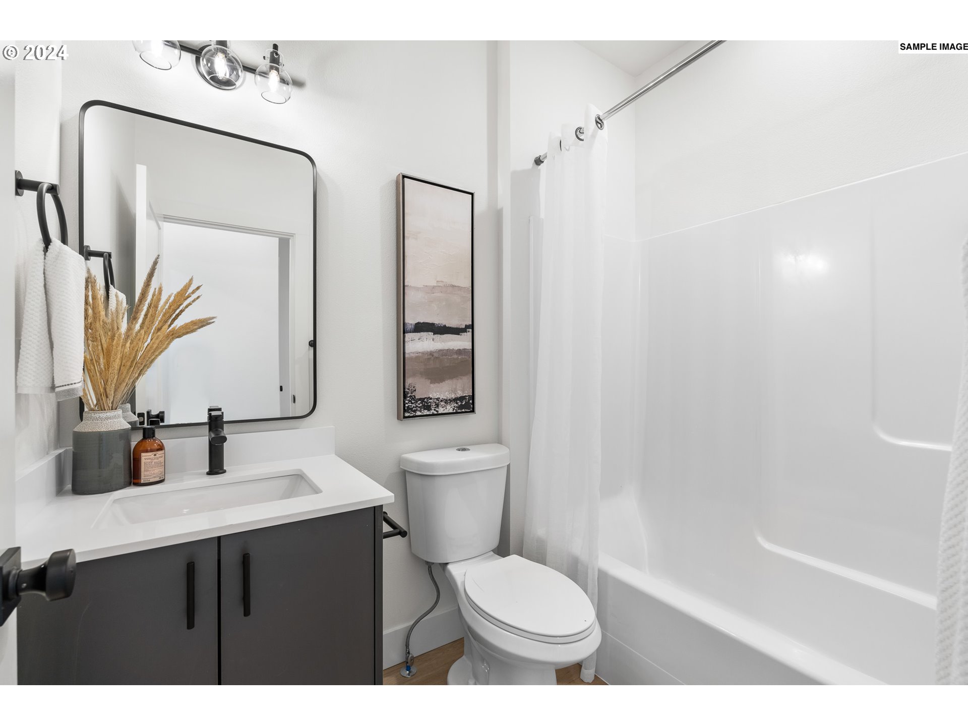 6655 N Fessenden ST 18