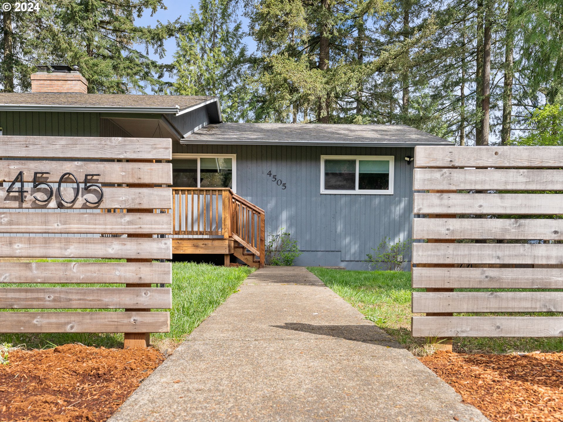 4505 SW VESTA ST