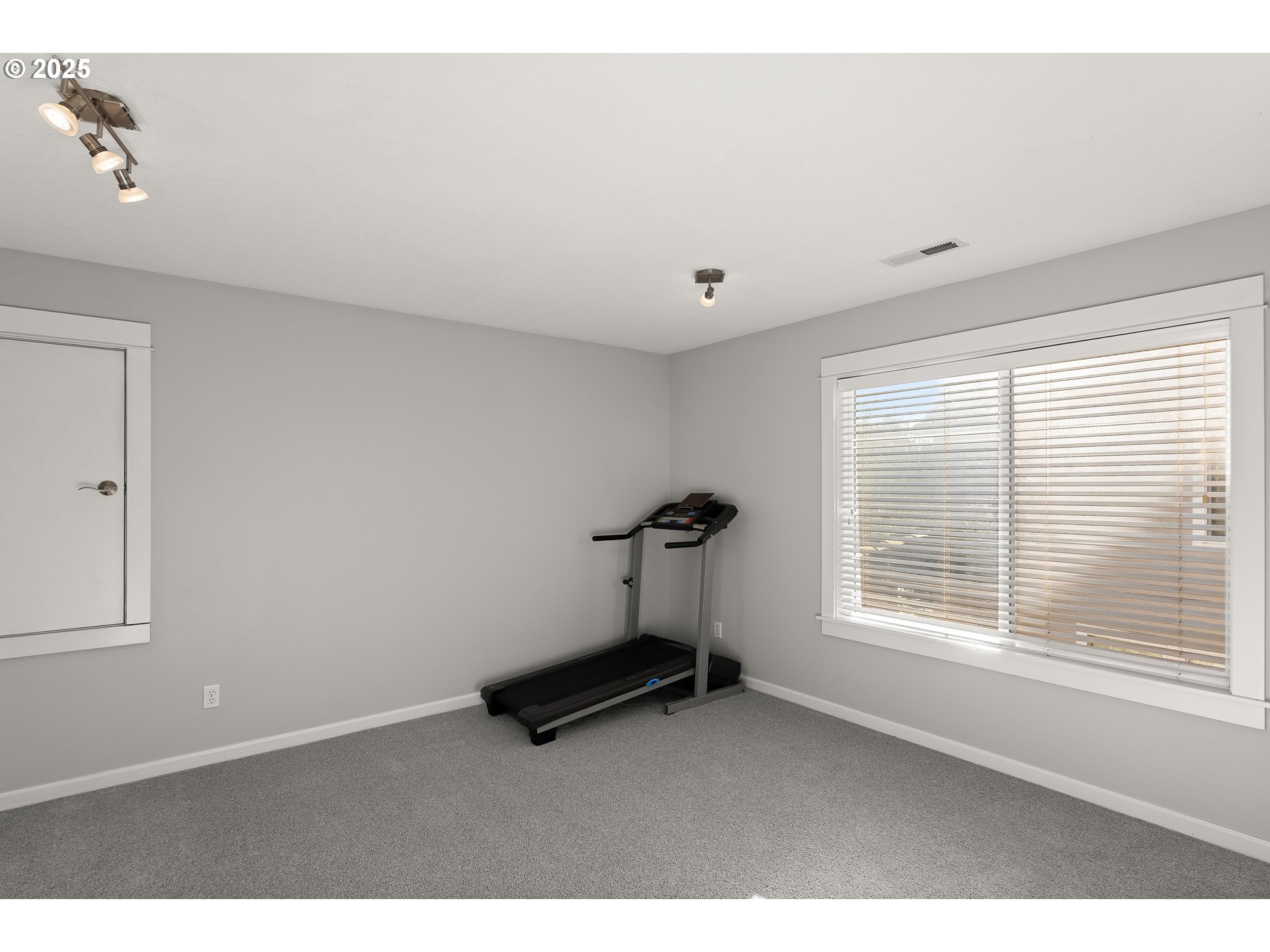 28249 SW WILLOW CREEK DR