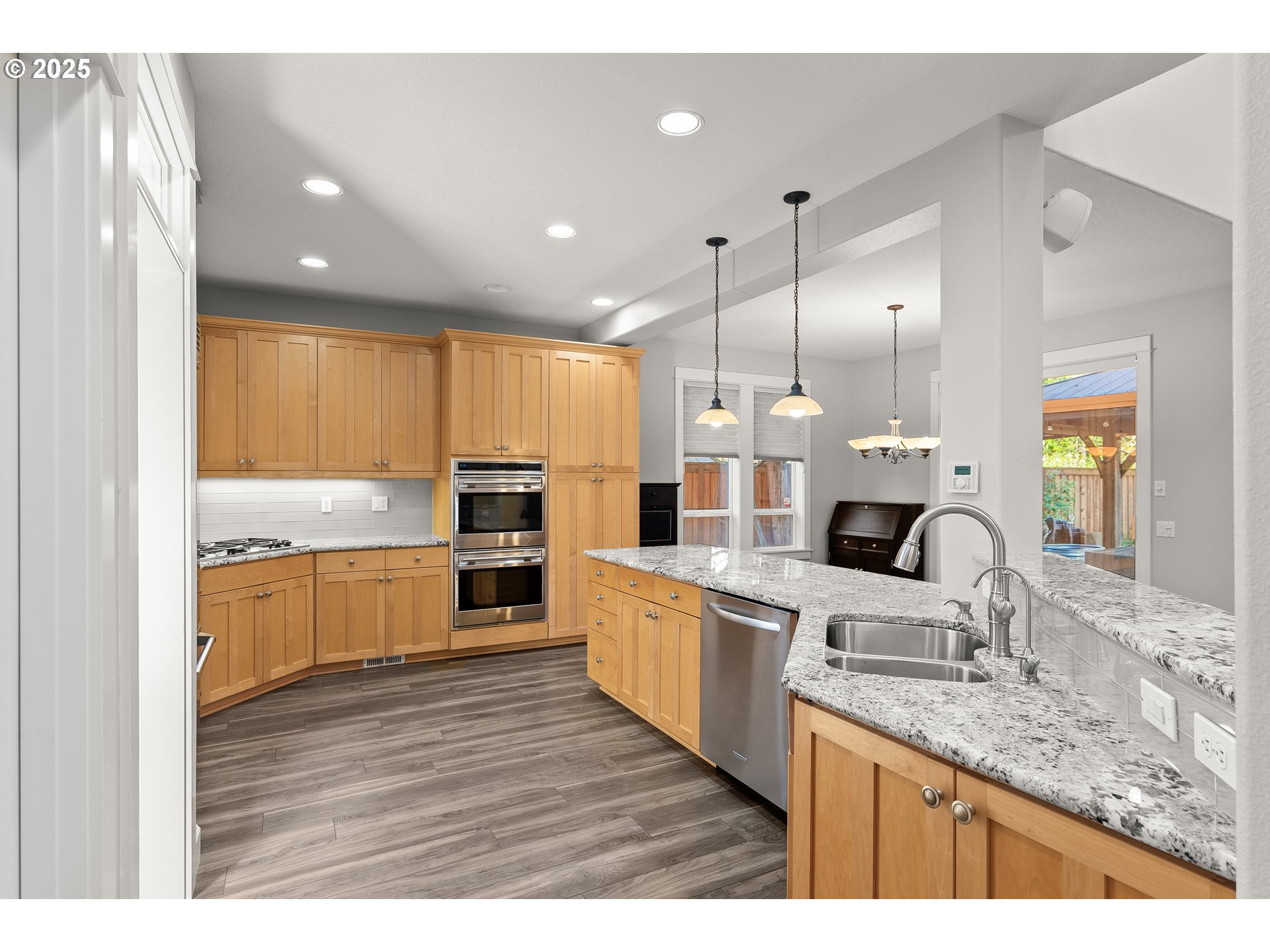 28249 SW WILLOW CREEK DR