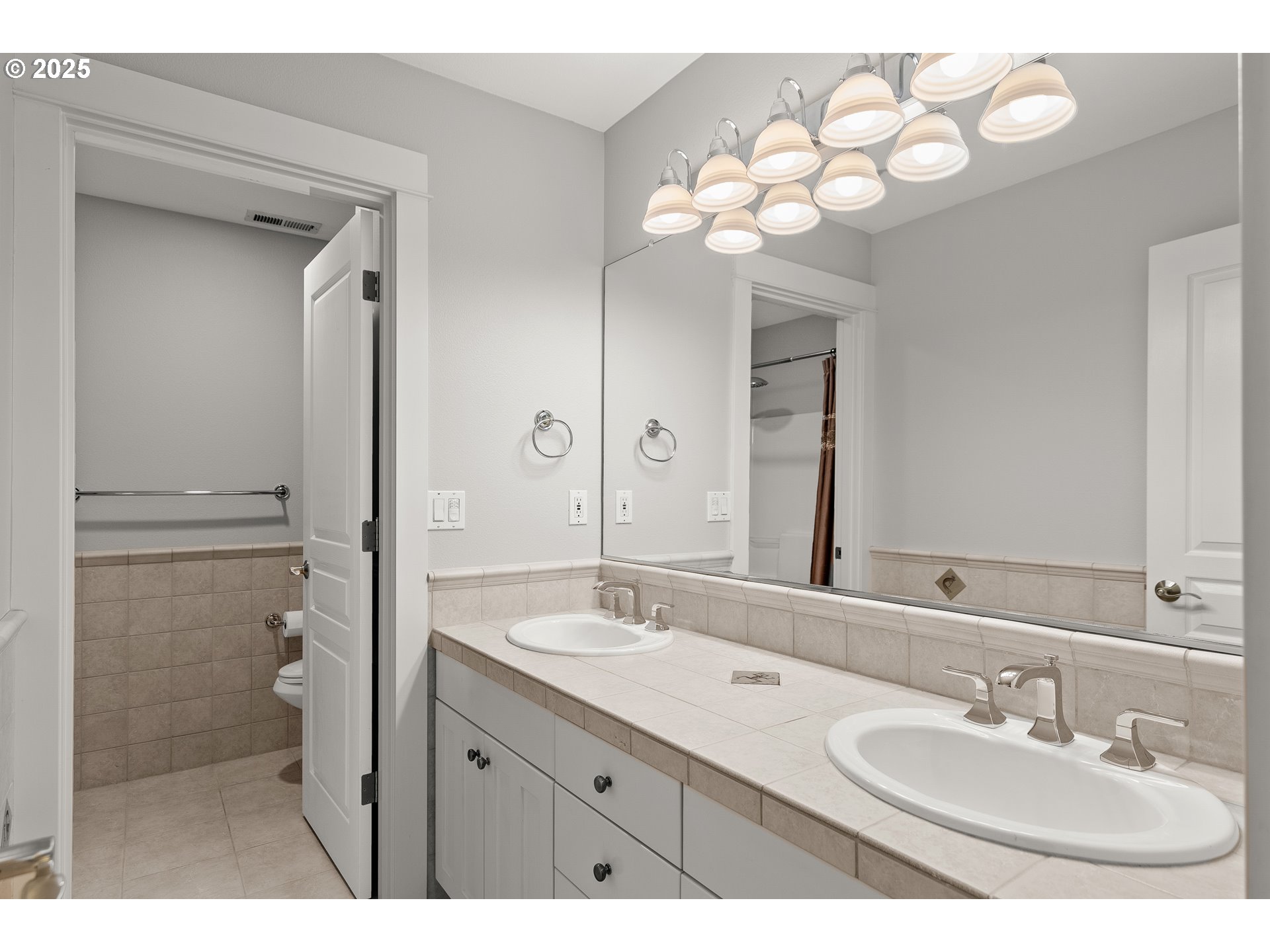 28249 SW WILLOW CREEK DR