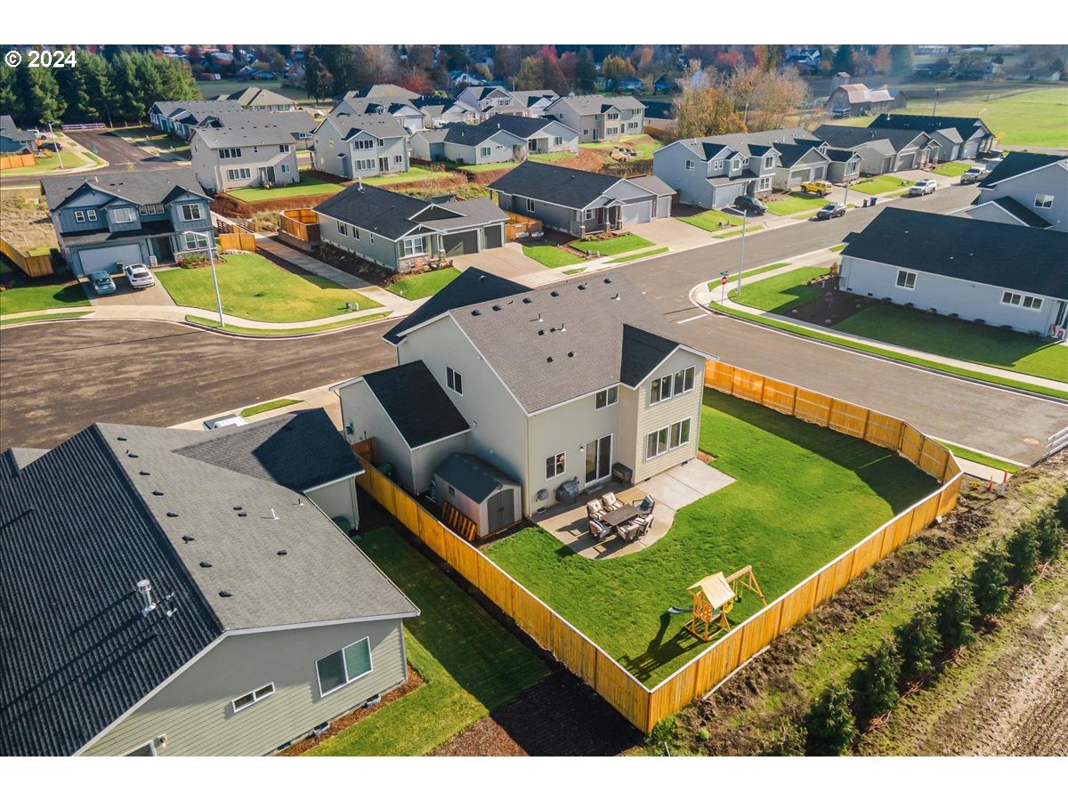 300 WALNUT ST, Mt. Angel