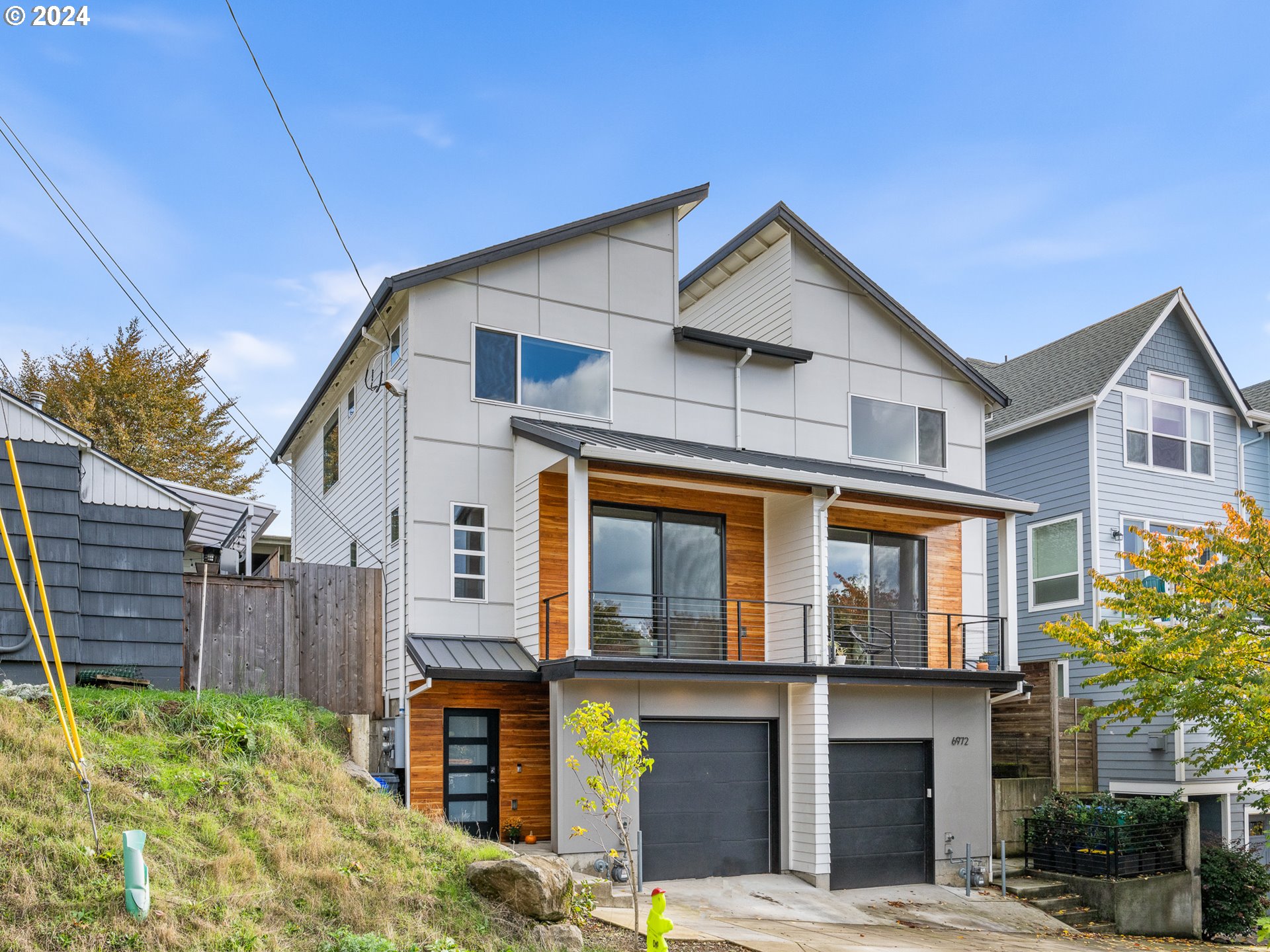 6976 N CHARLESTON AVE