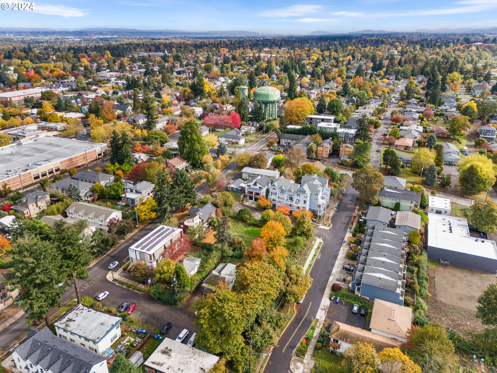 6976 N CHARLESTON AVE