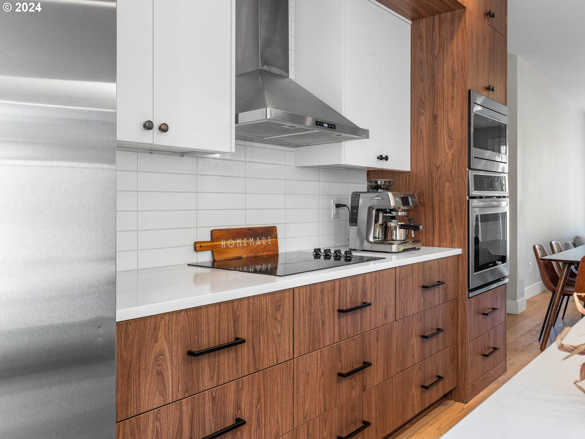 6976 N CHARLESTON AVE