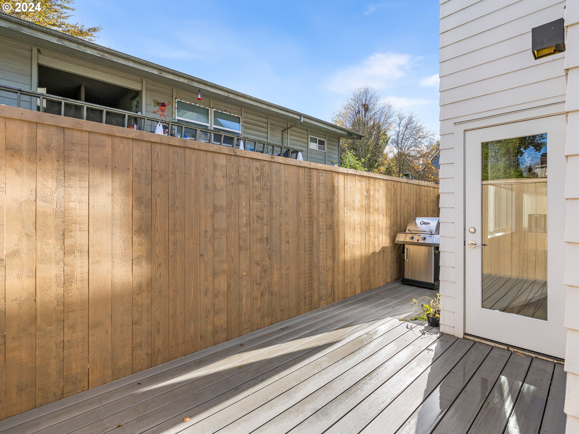 6976 N CHARLESTON AVE