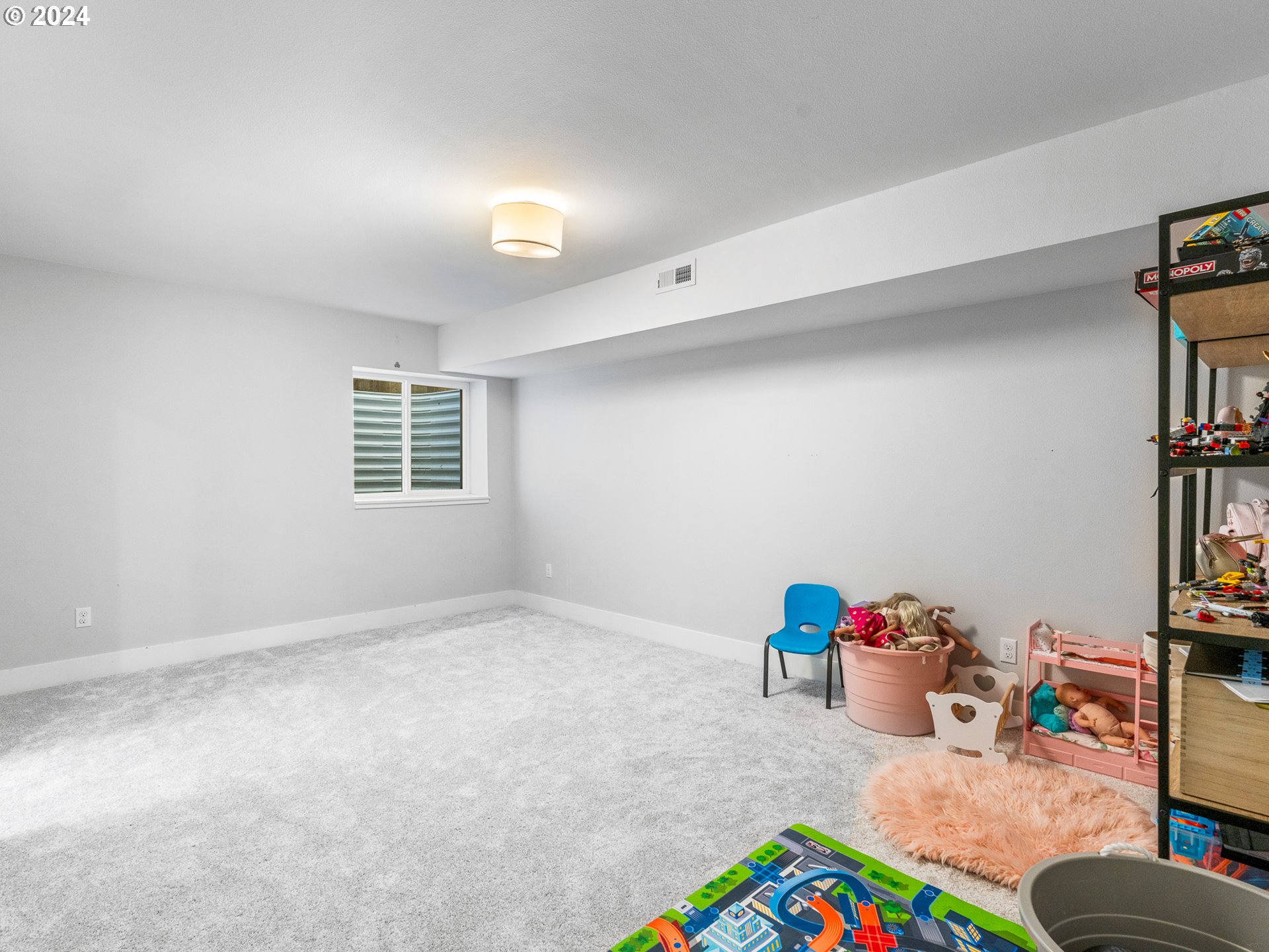 6976 N CHARLESTON AVE