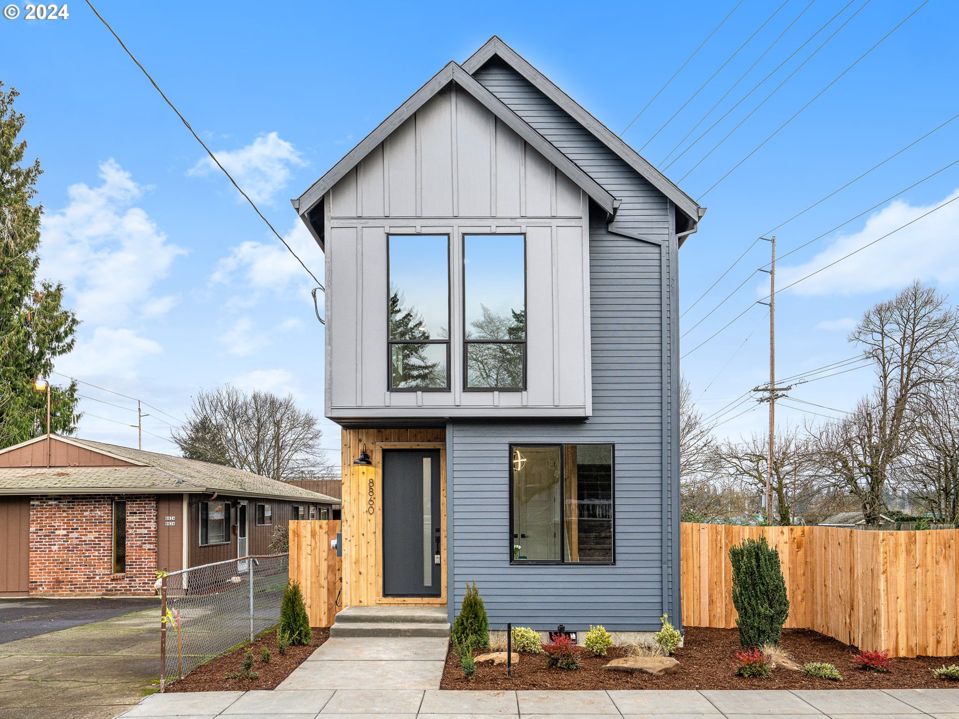 8860 SE 16th PL