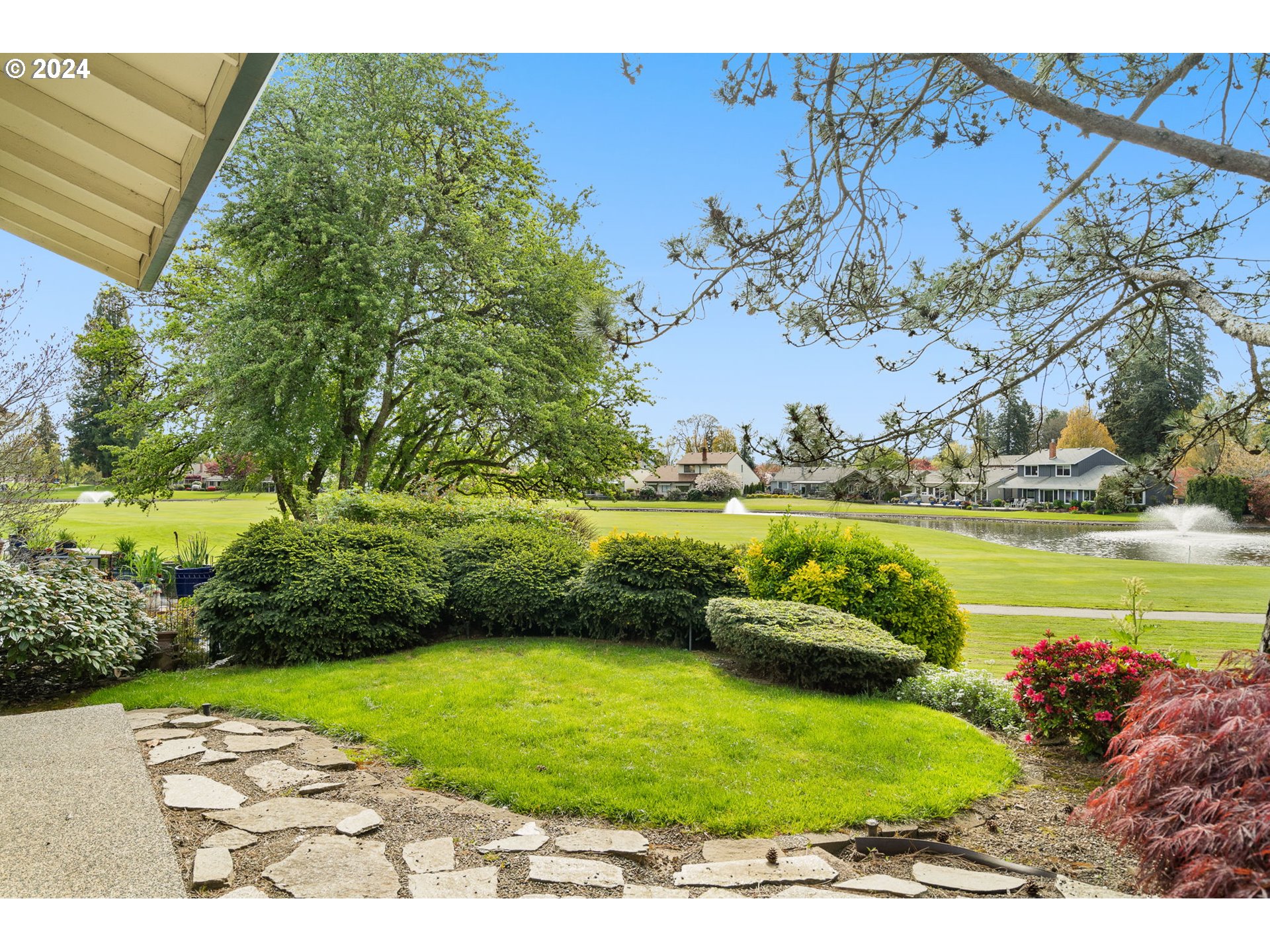 9780 SW LAKESIDE DR
