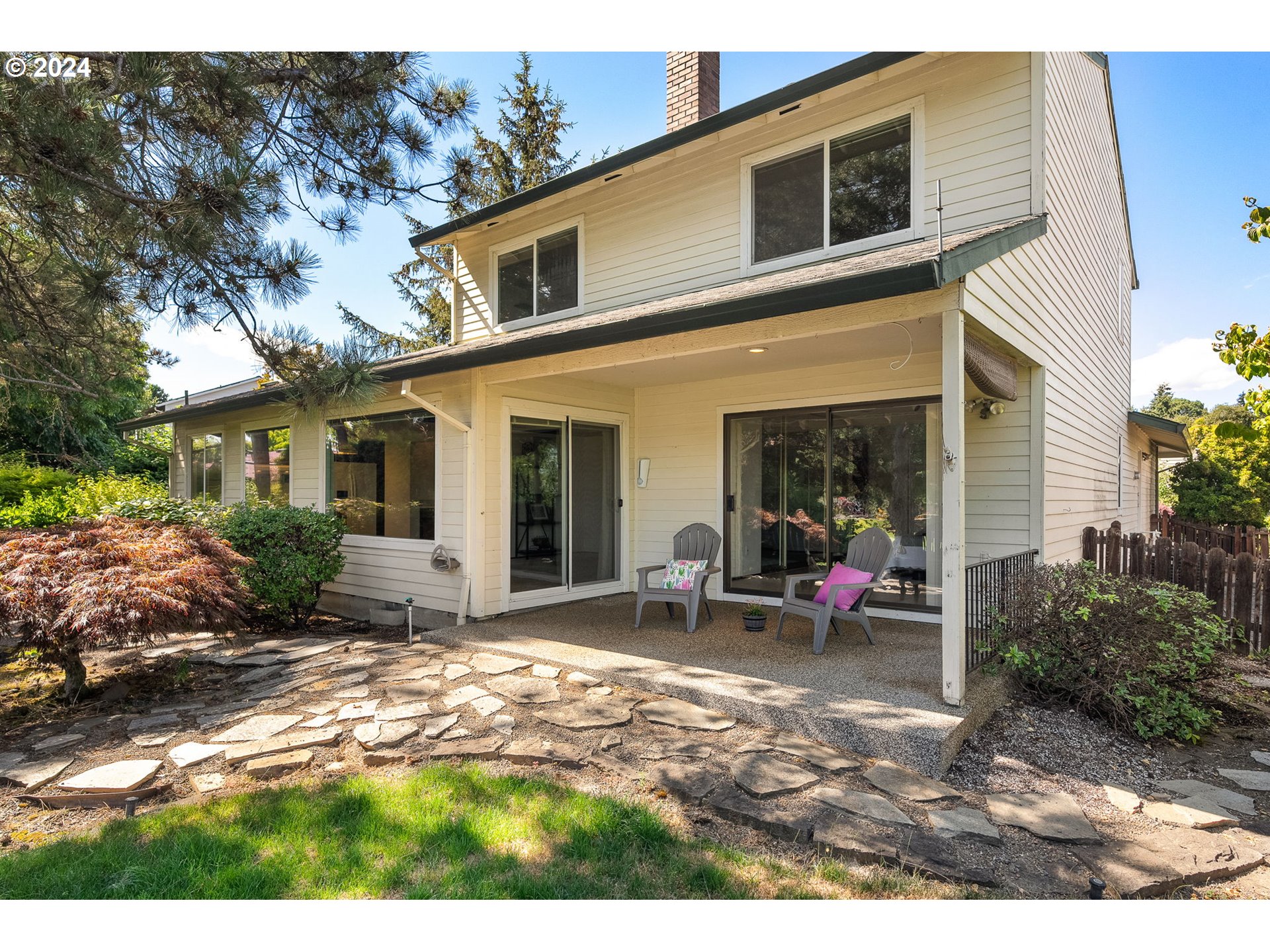 9780 SW LAKESIDE DR