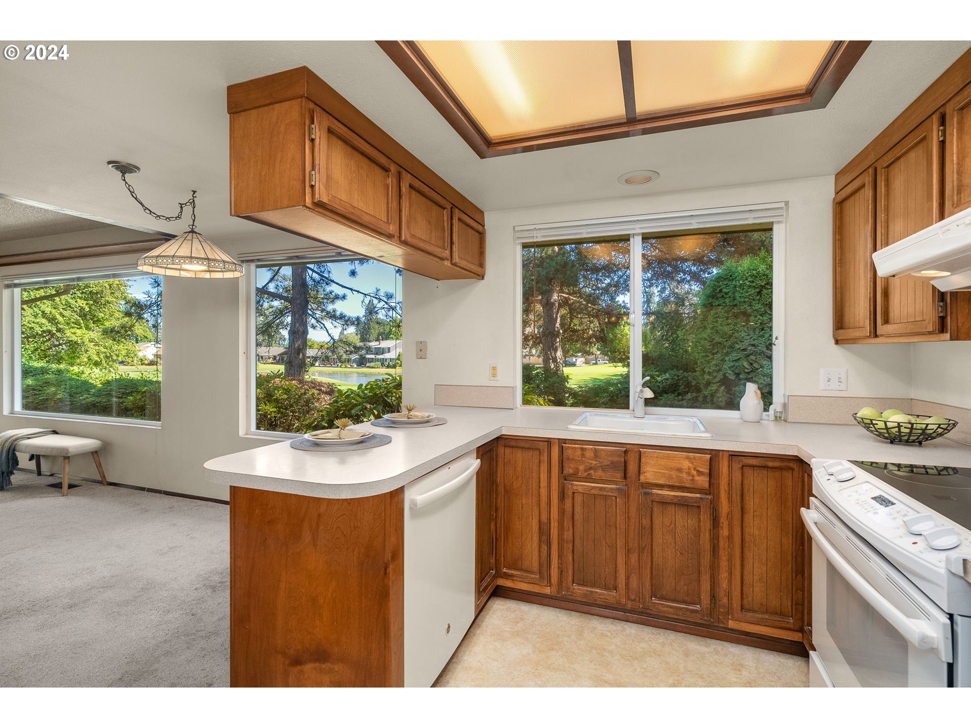 9780 SW LAKESIDE DR