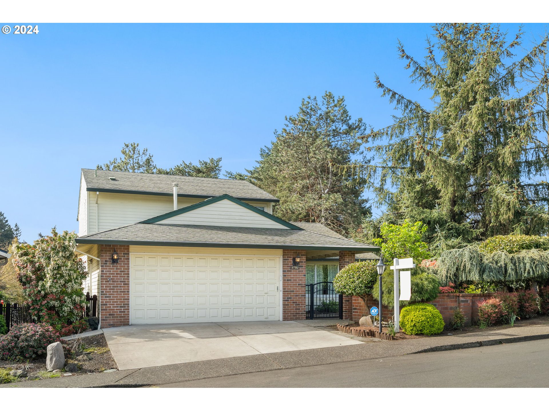 9780 SW LAKESIDE DR