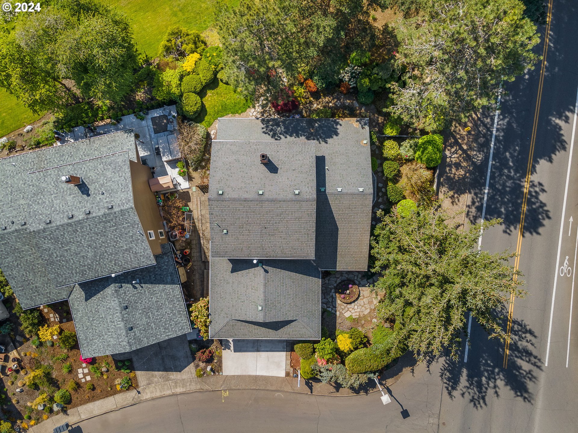 9780 SW LAKESIDE DR