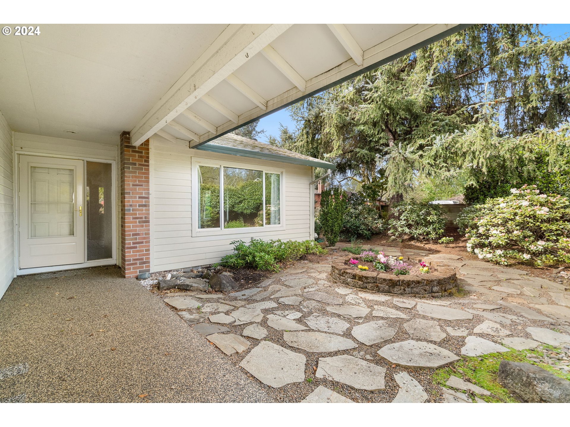 9780 SW LAKESIDE DR