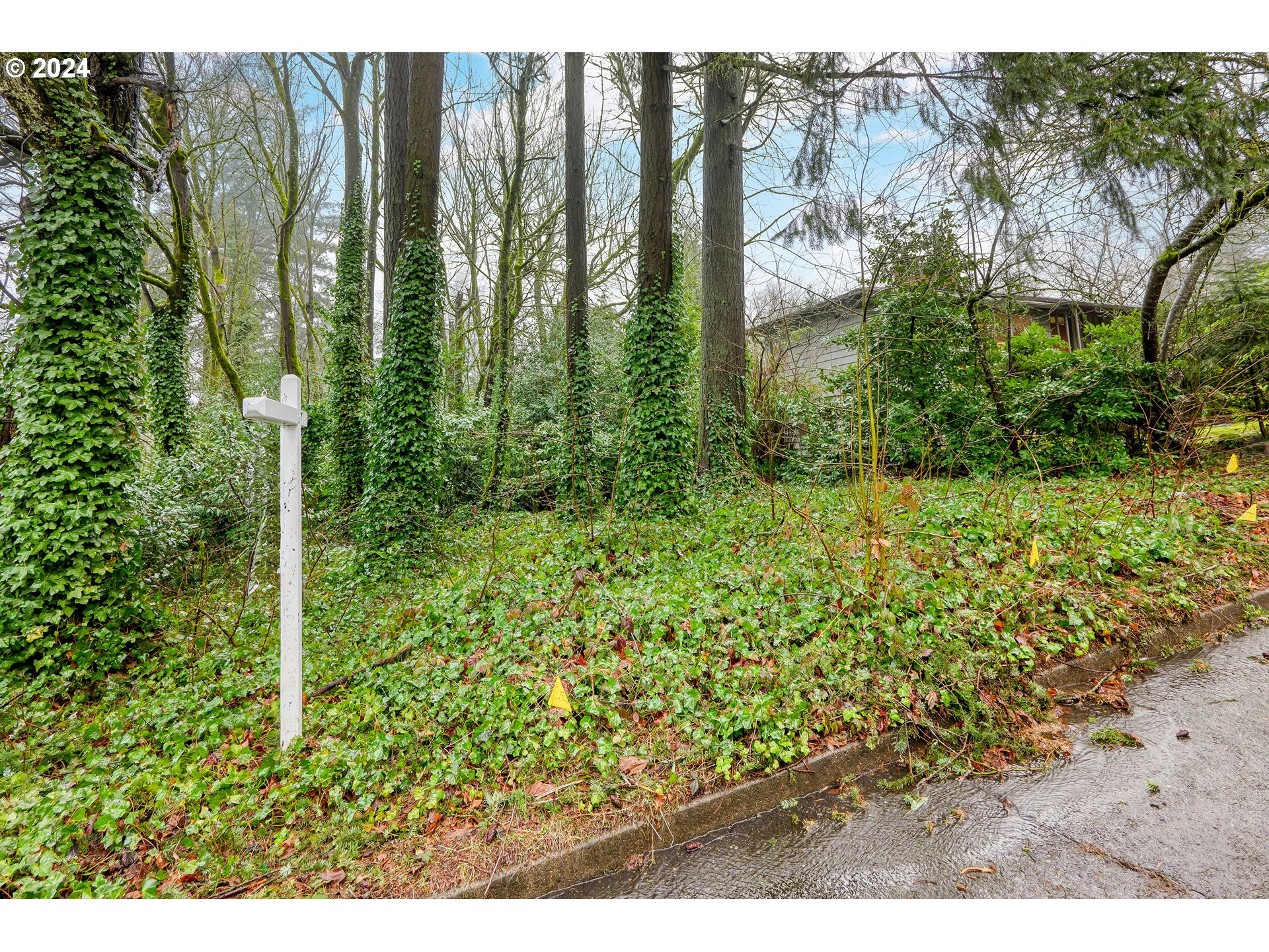 5205 SW VACUNA ST W 35-36