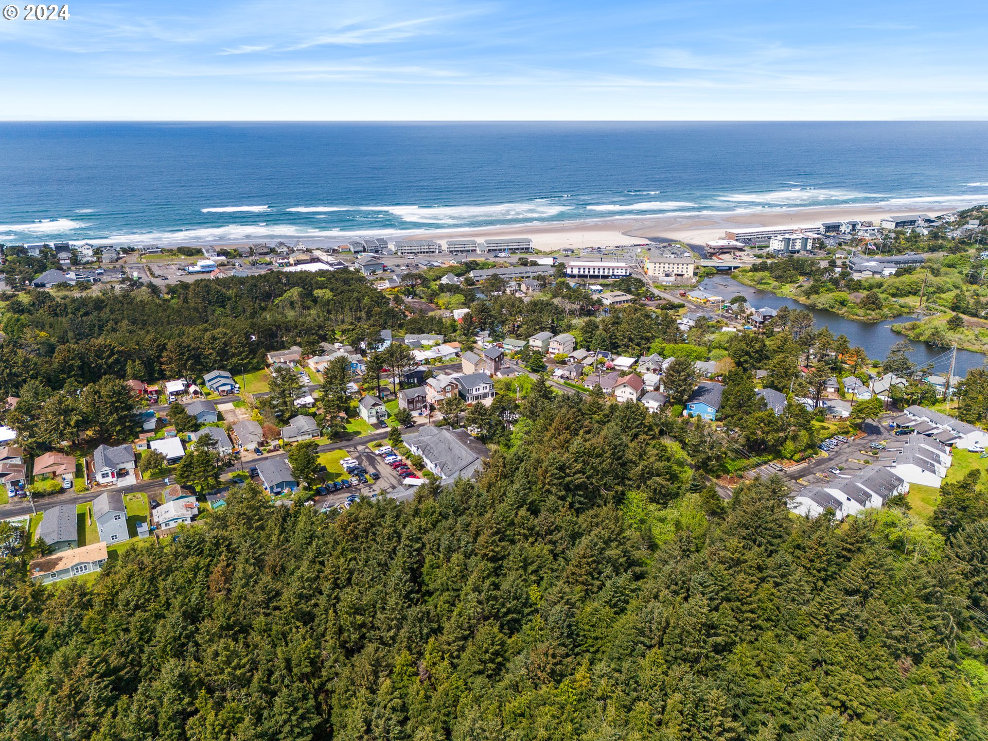 331 SE JETTY AVE, Lincoln City