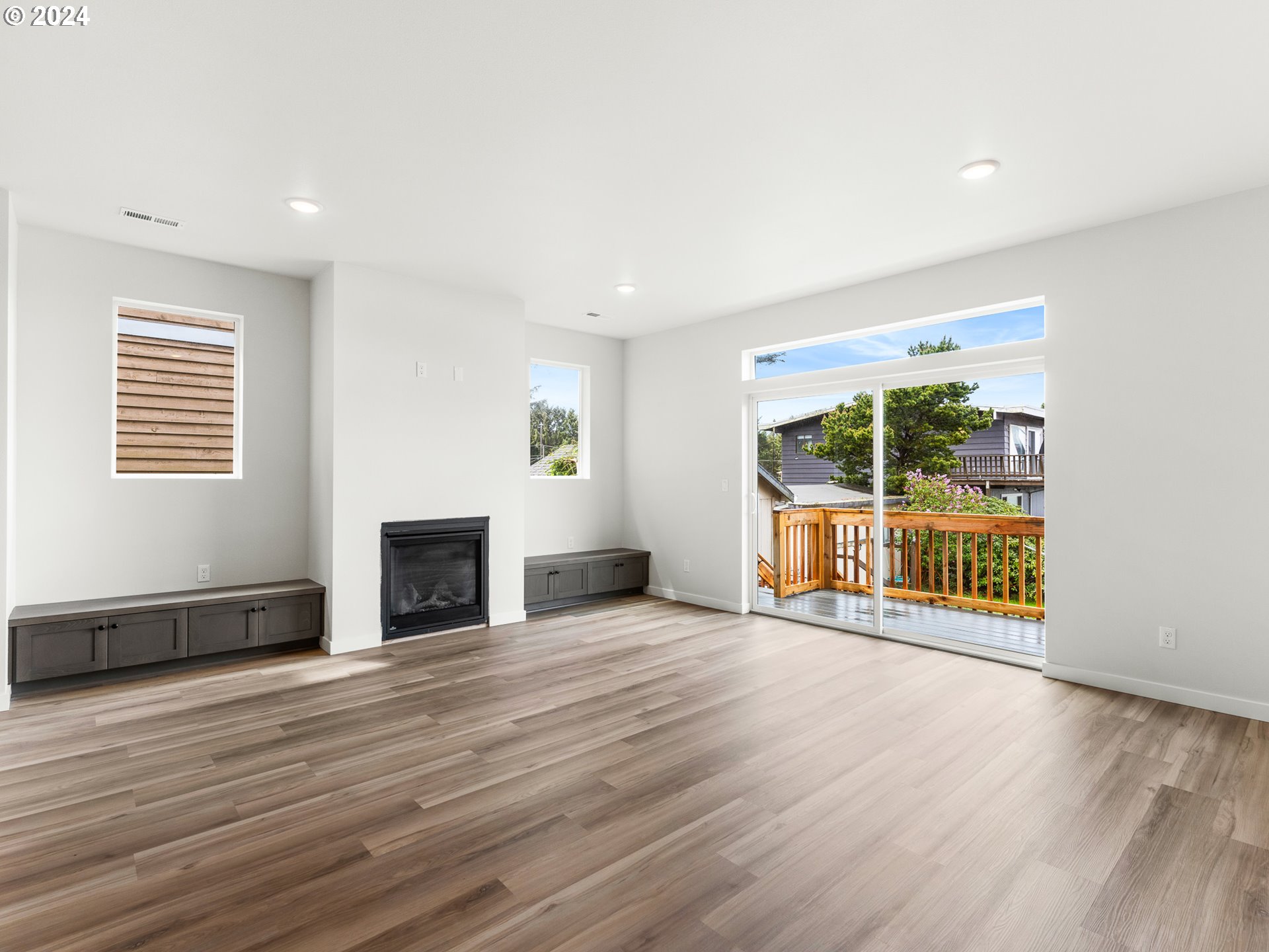 331 SE JETTY AVE, Lincoln City