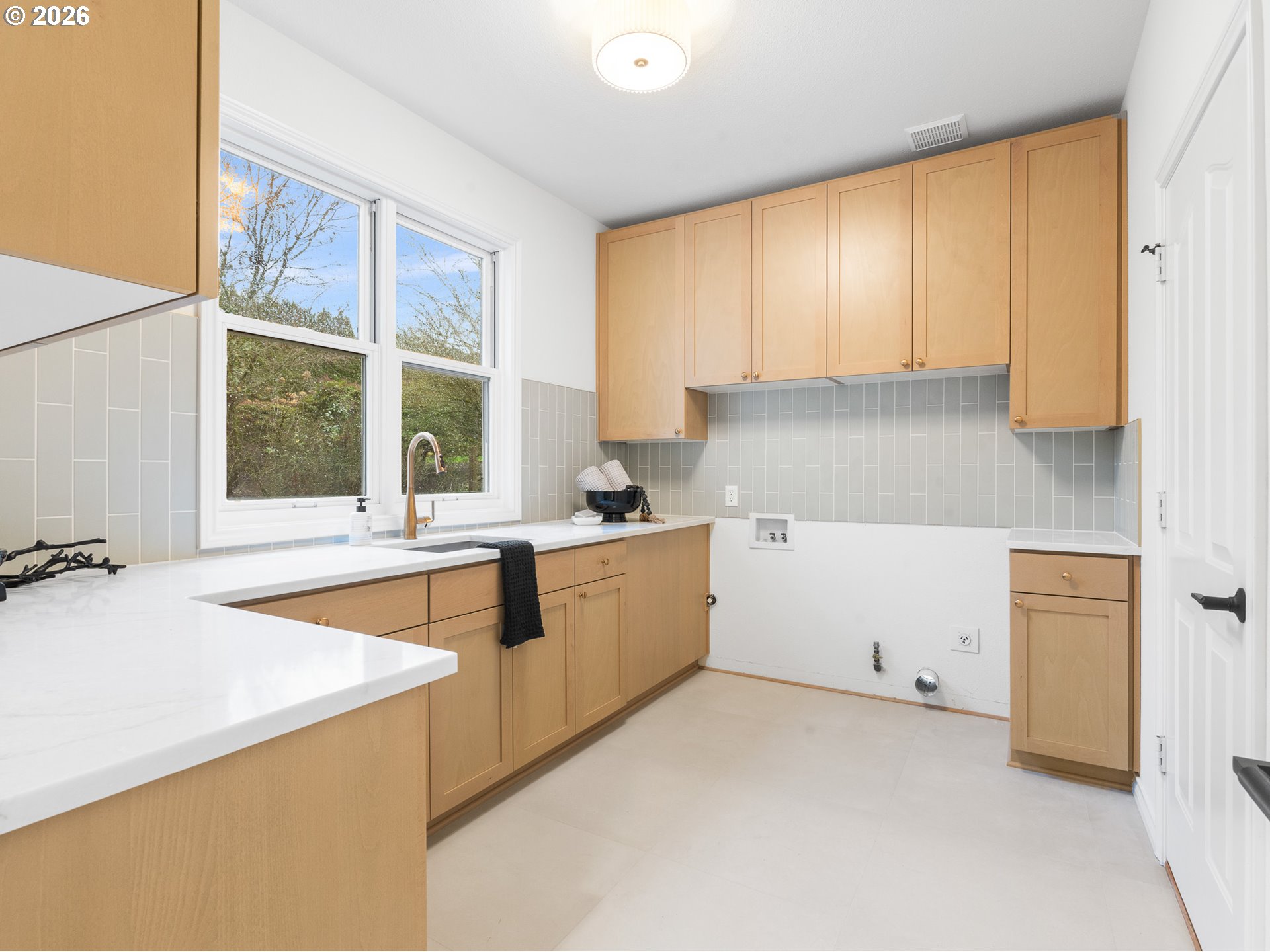 17558 SW KEMMER VIEW CT