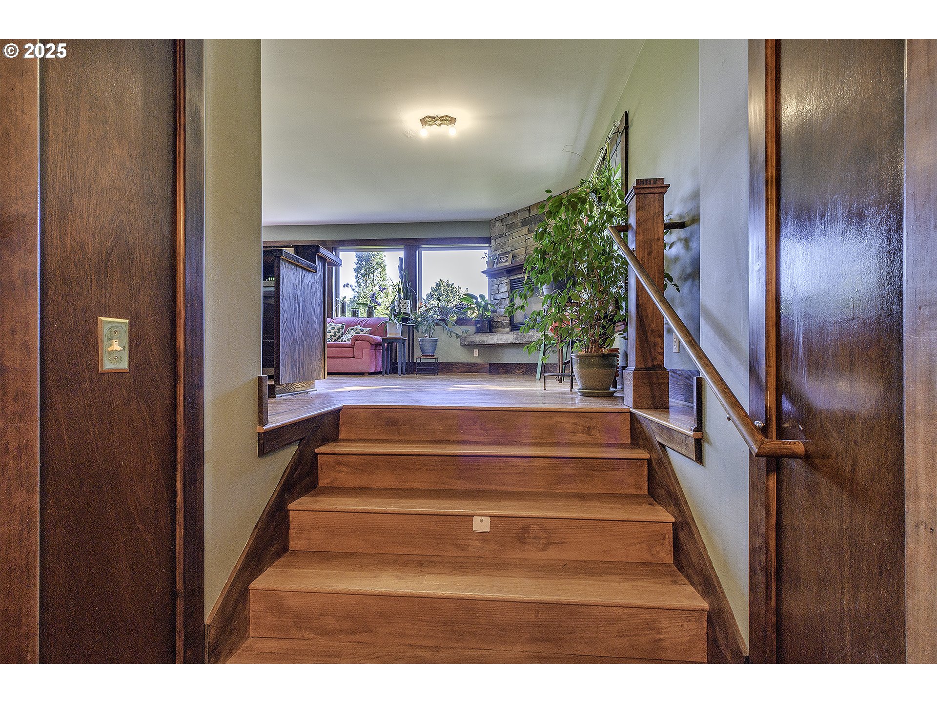 7233 SE MAIN ST, Portland