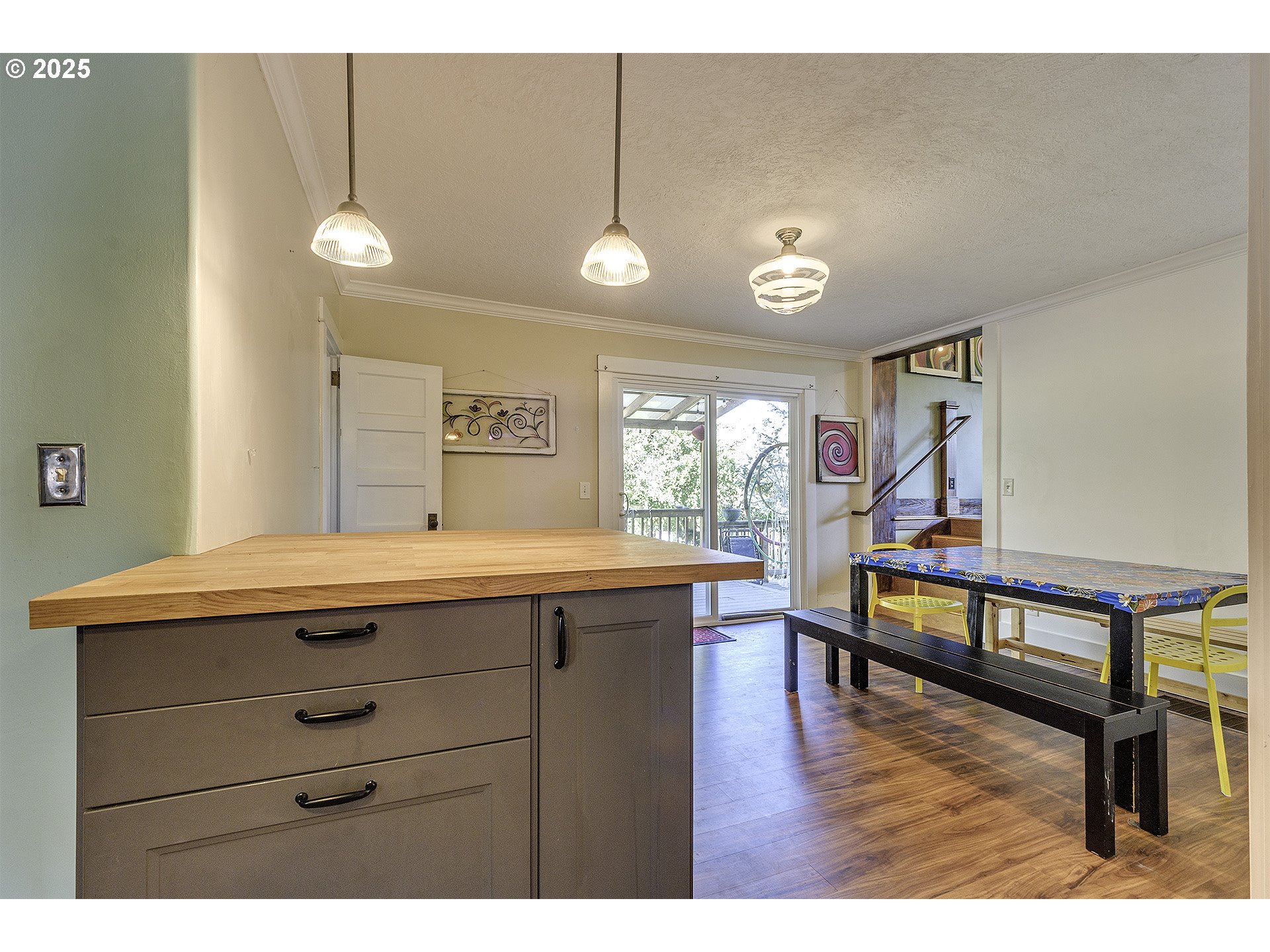 7233 SE MAIN ST, Portland