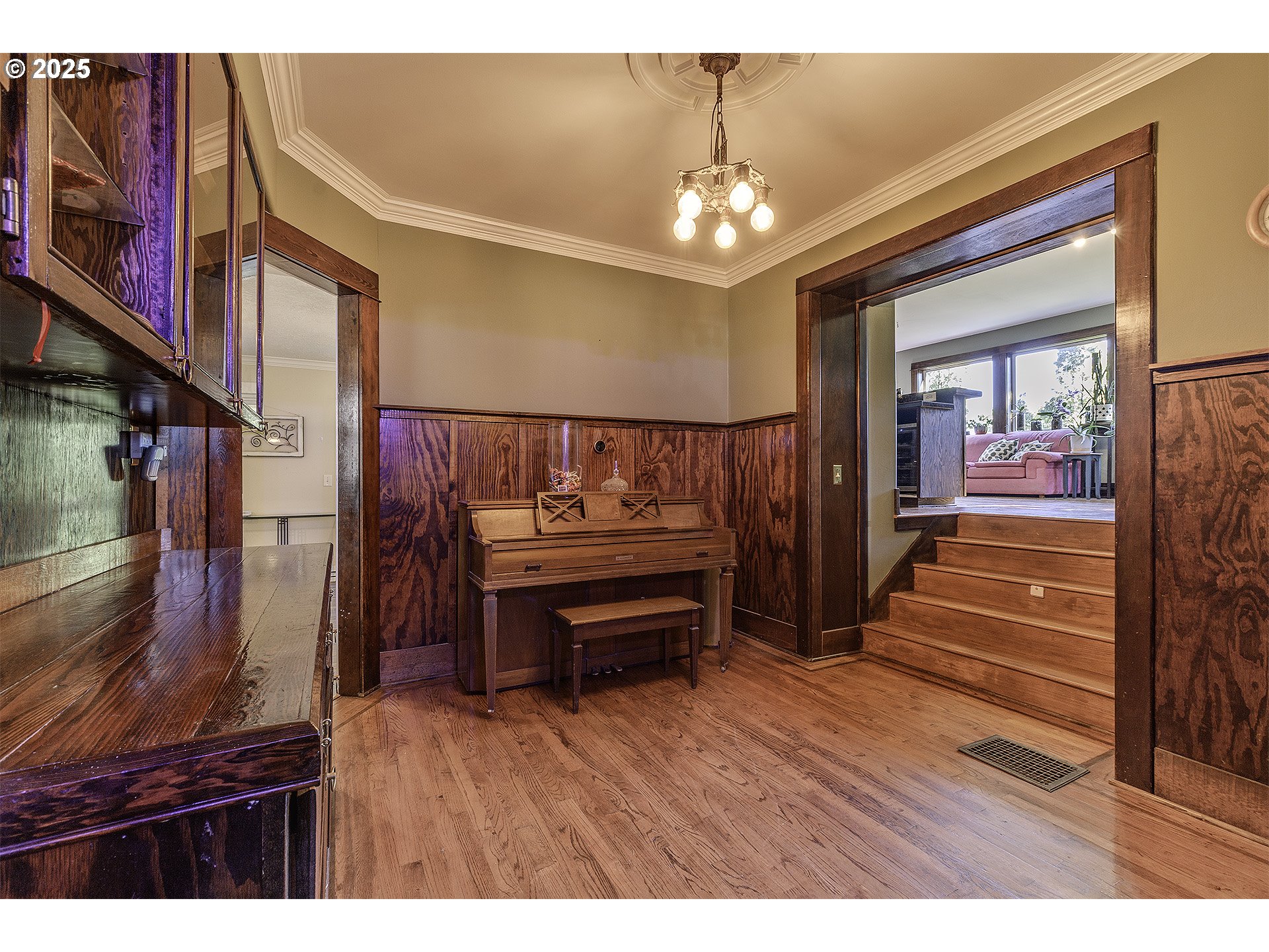 7233 SE MAIN ST, Portland