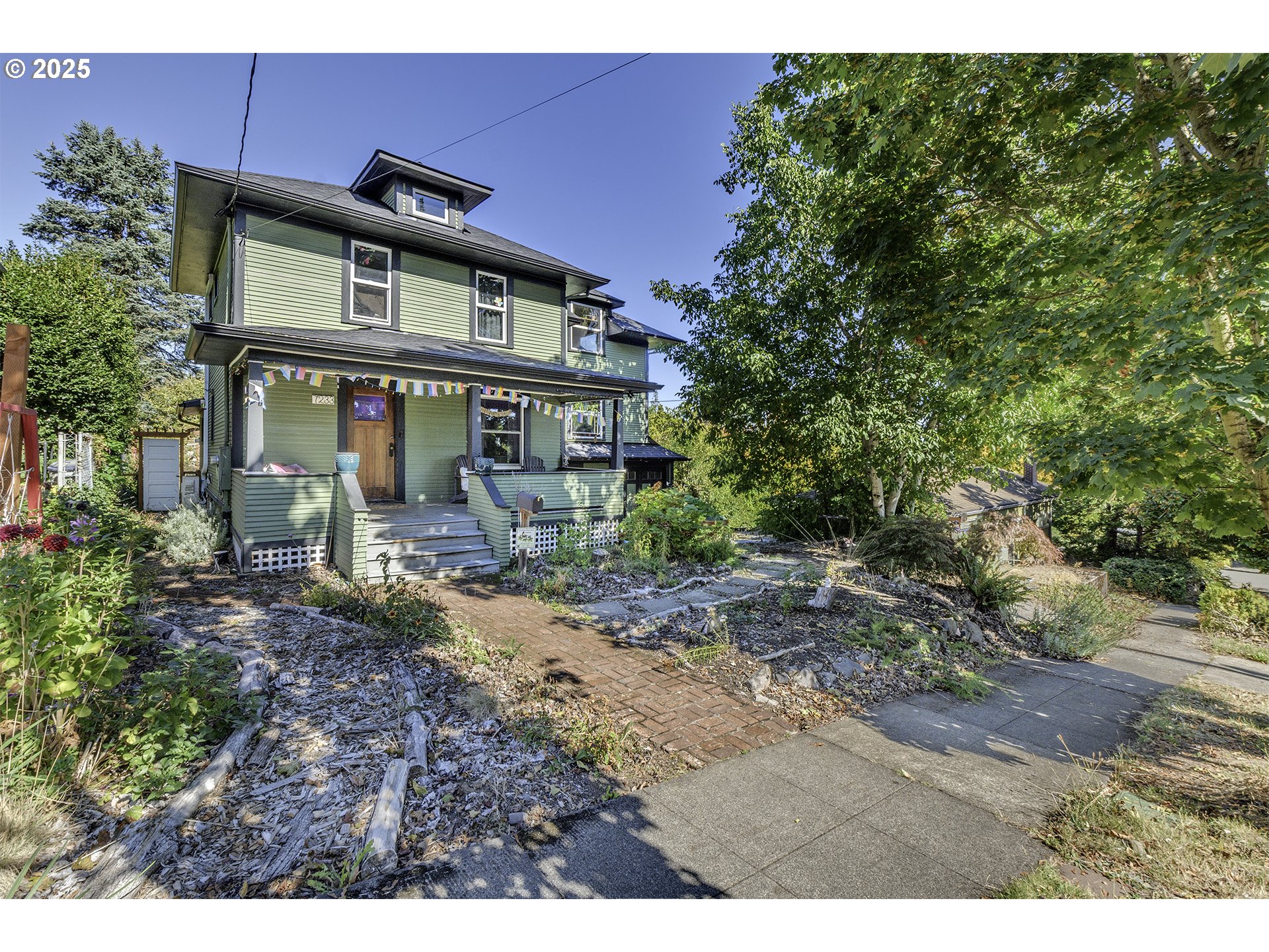 7233 SE MAIN ST, Portland