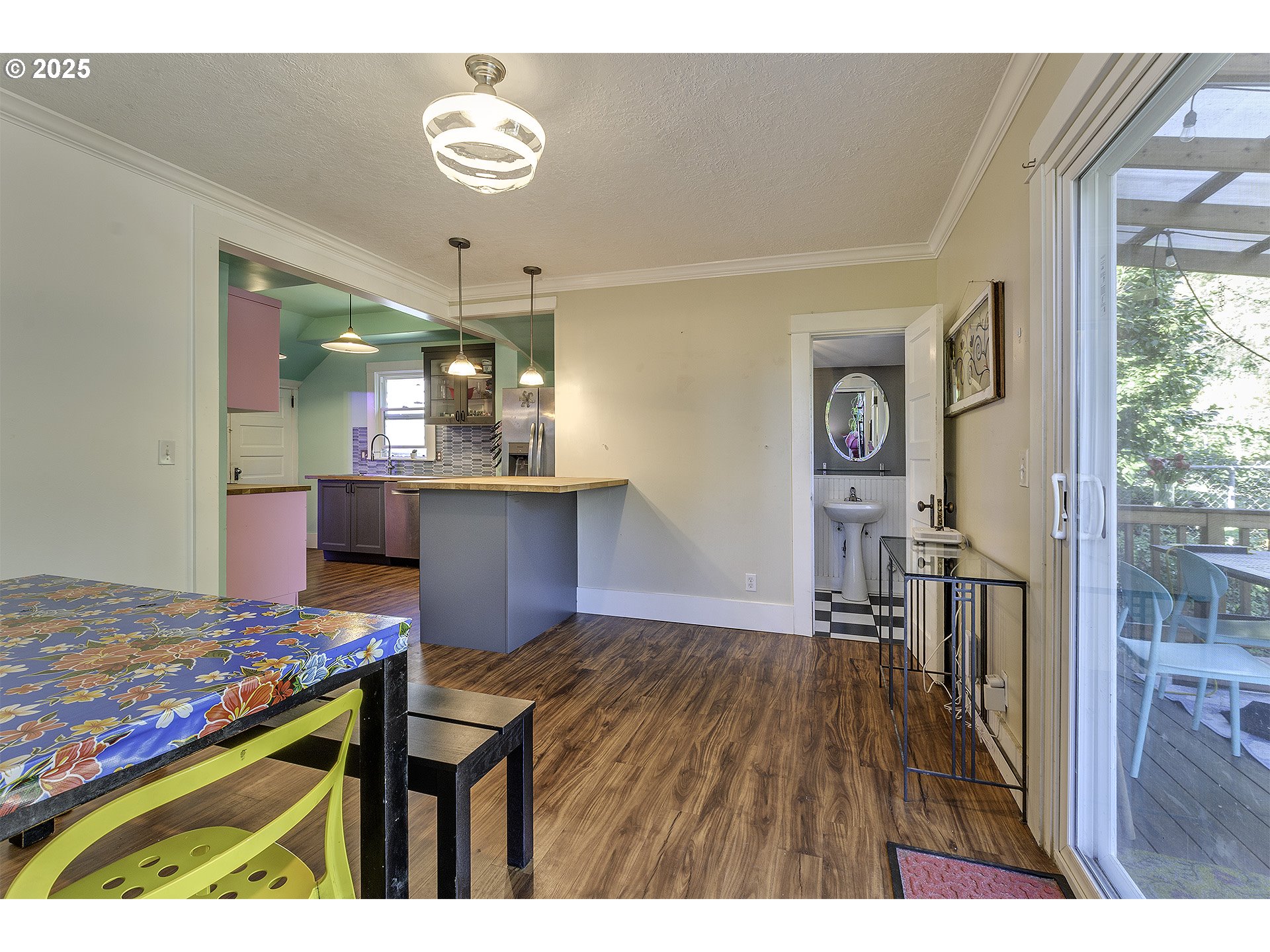 7233 SE MAIN ST, Portland