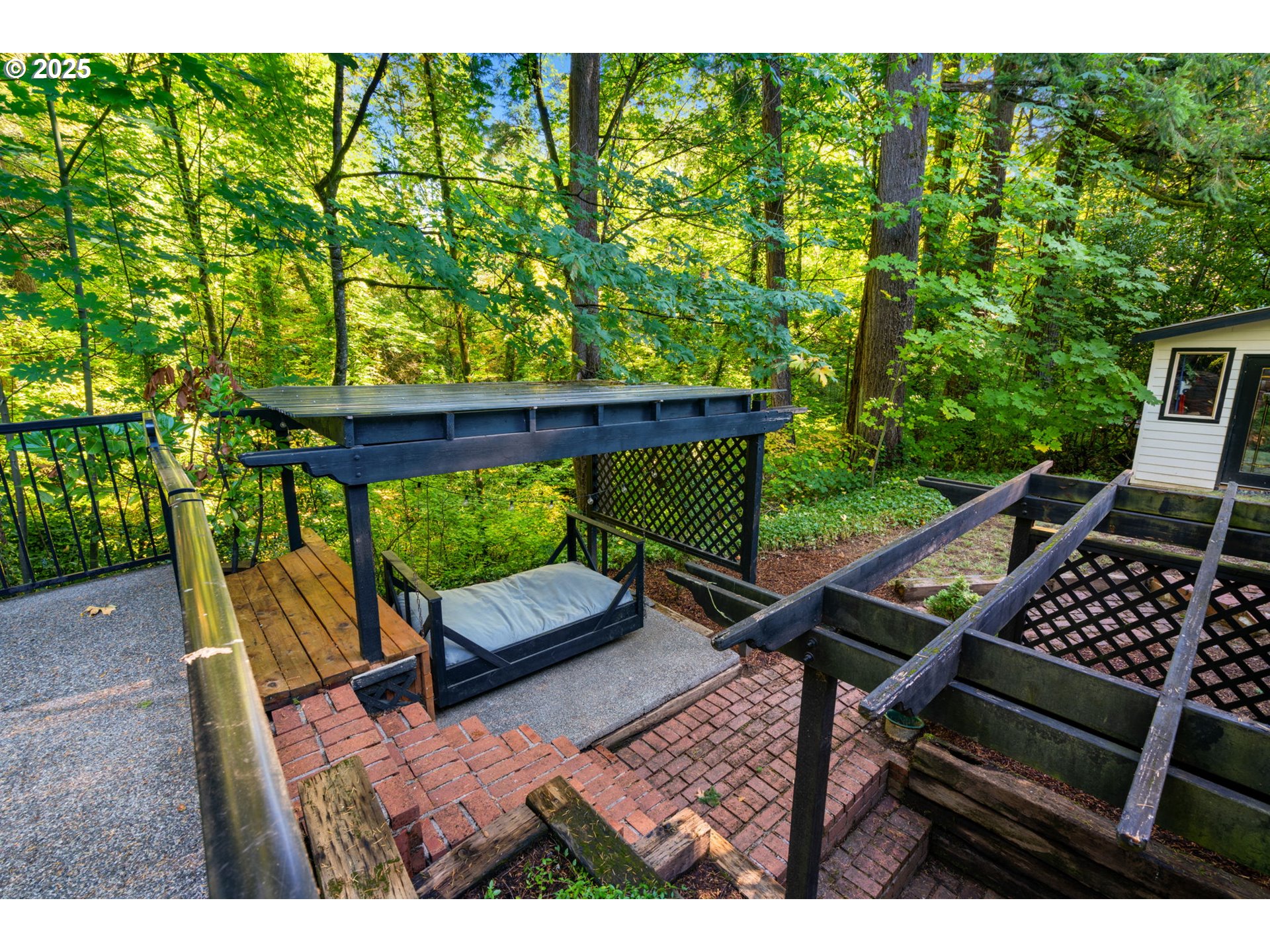 1670 SW HIGHLAND PKWY, Portland