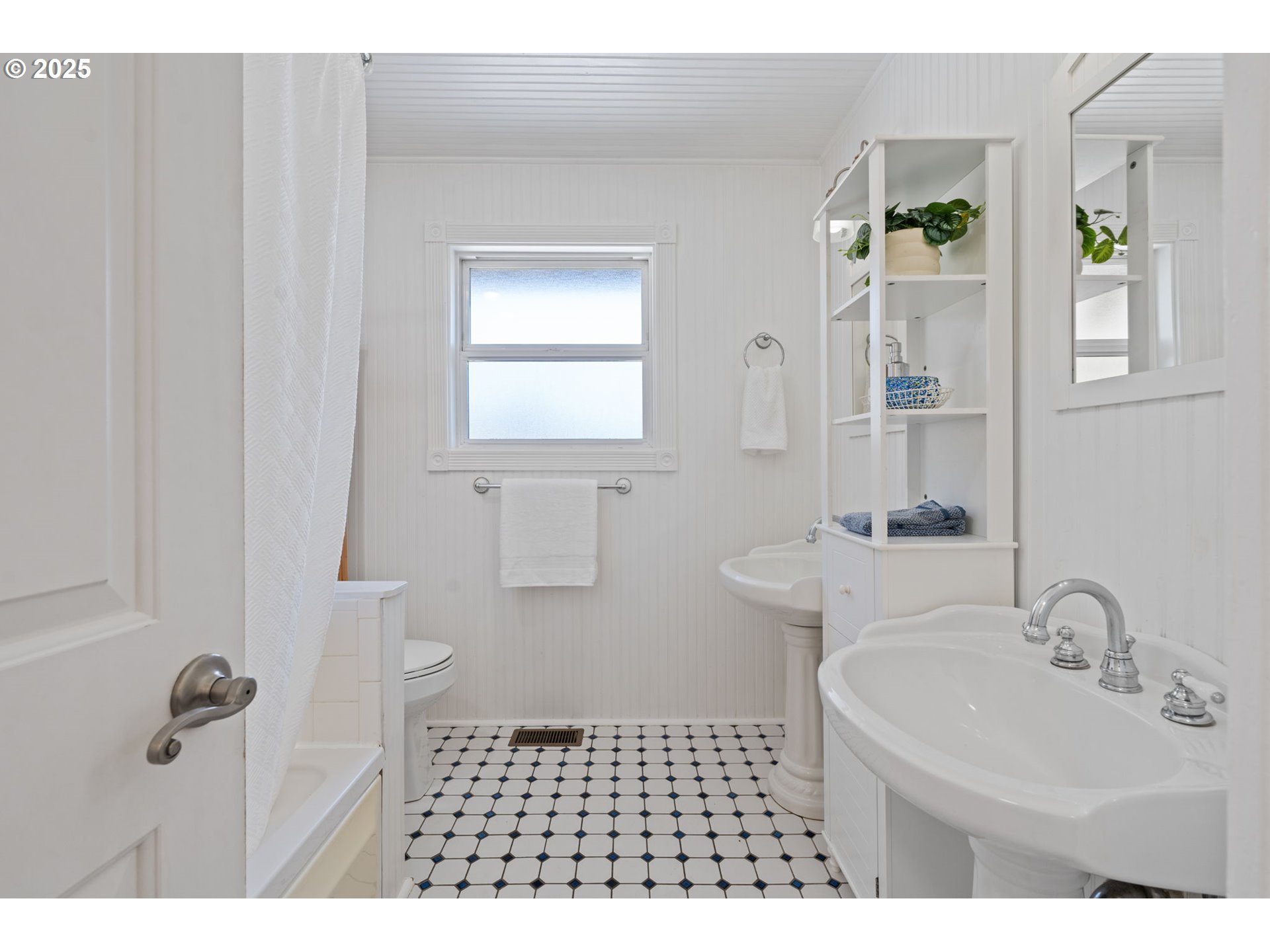 5440 SW DOVER LOOP, Portland