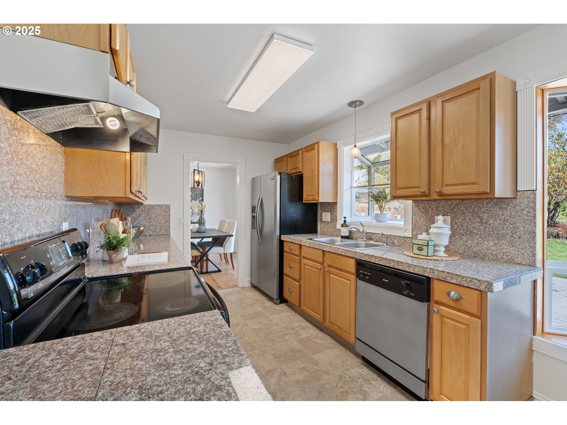 5440 SW DOVER LOOP, Portland