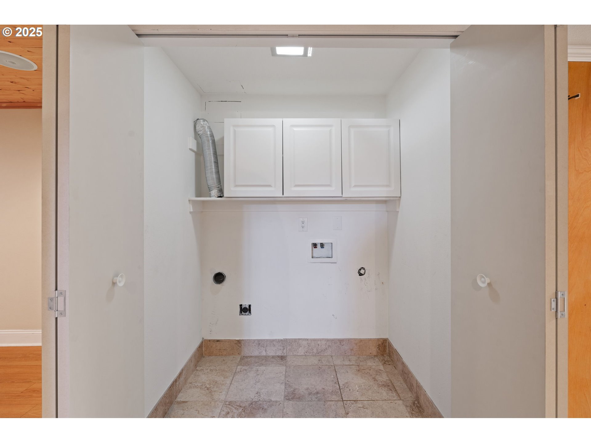 5440 SW DOVER LOOP, Portland