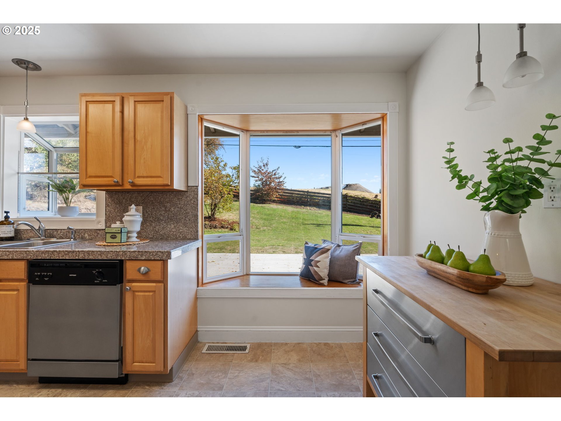 5440 SW DOVER LOOP, Portland