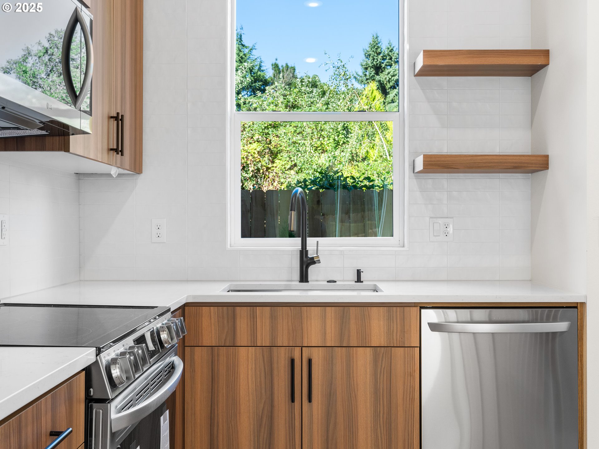 2067 SE Harold ST 8, Portland Unit: 8