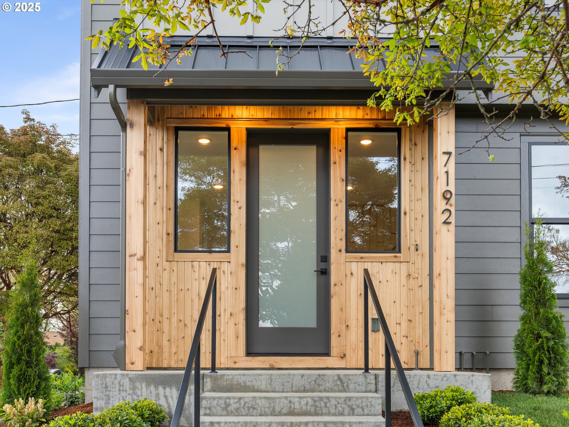 7192 N Portsmouth AVE