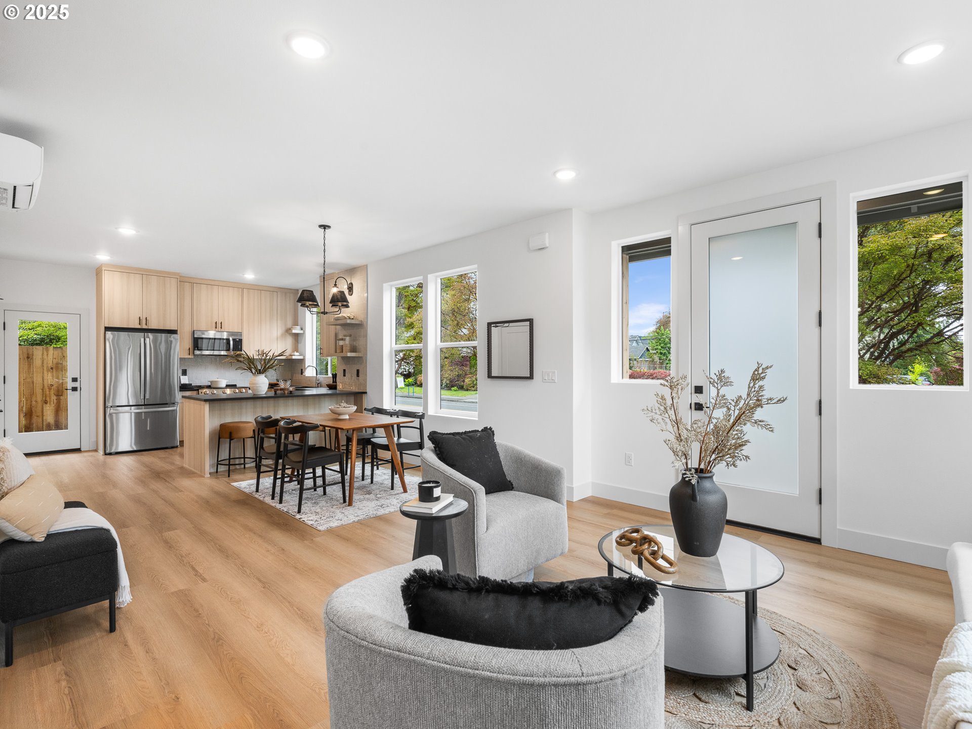 7192 N Portsmouth AVE