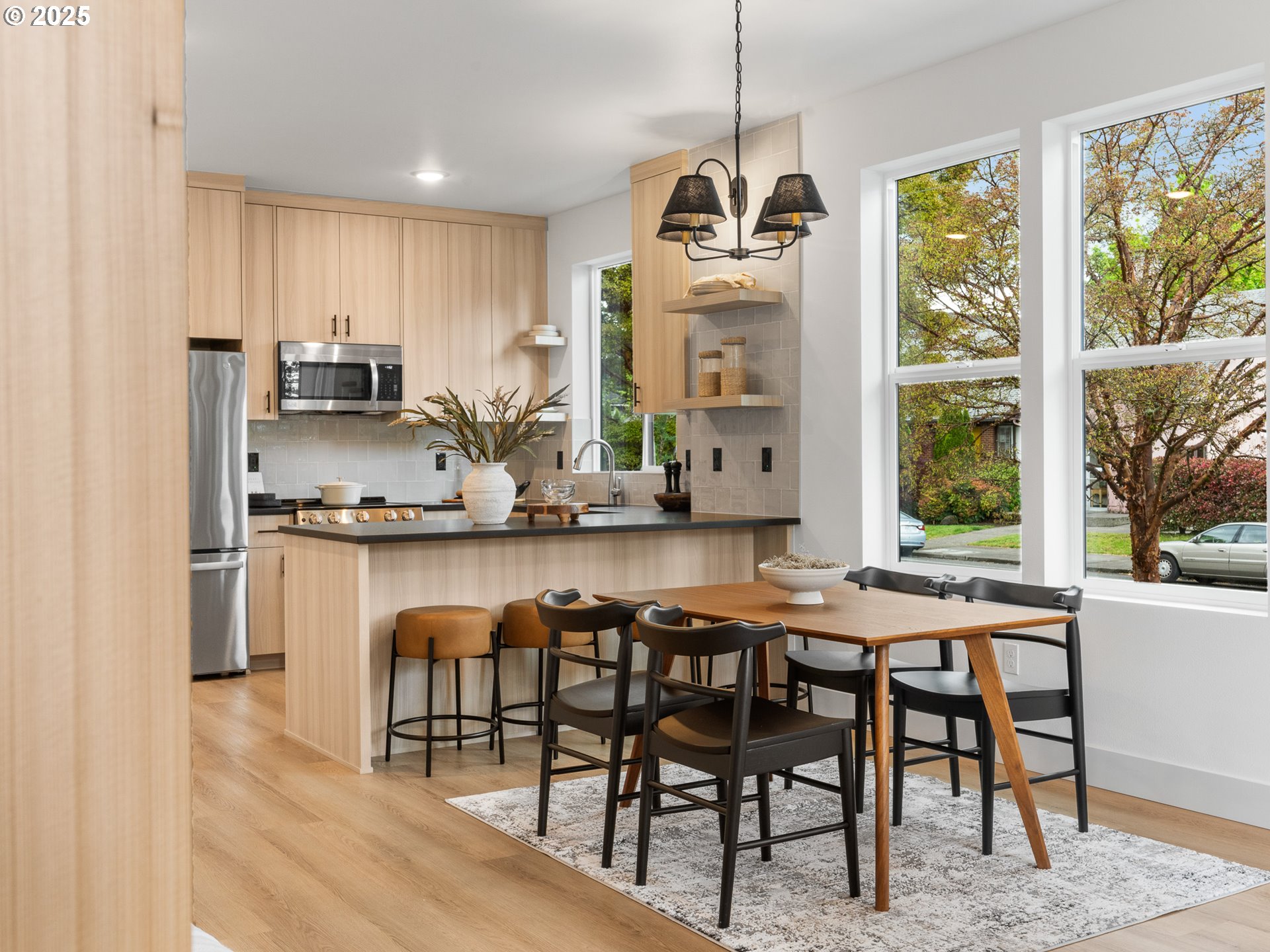 7192 N Portsmouth AVE