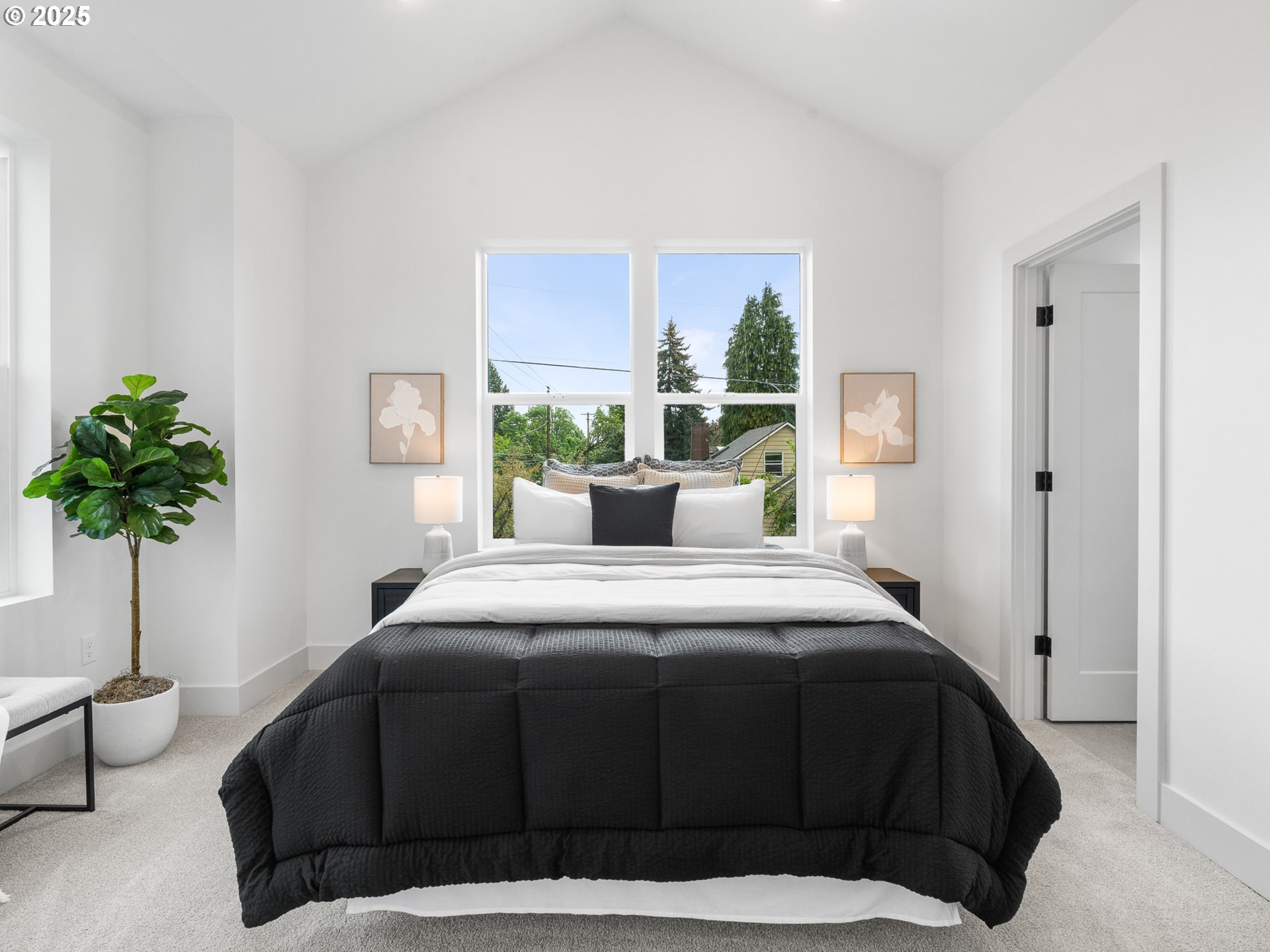 7192 N Portsmouth AVE