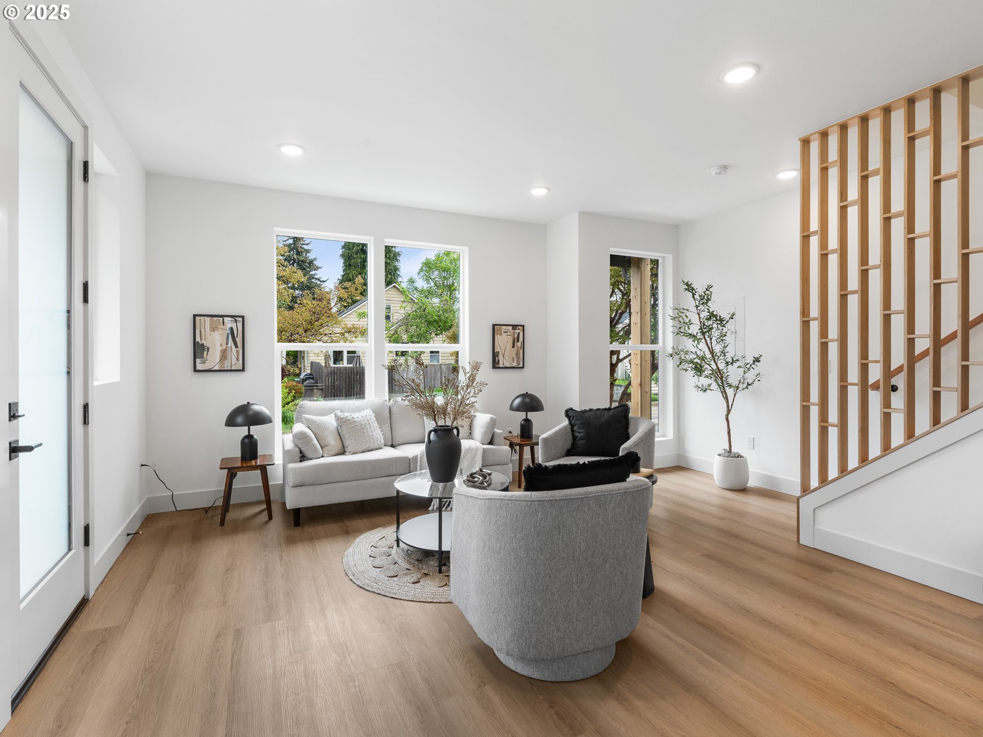 7192 N Portsmouth AVE