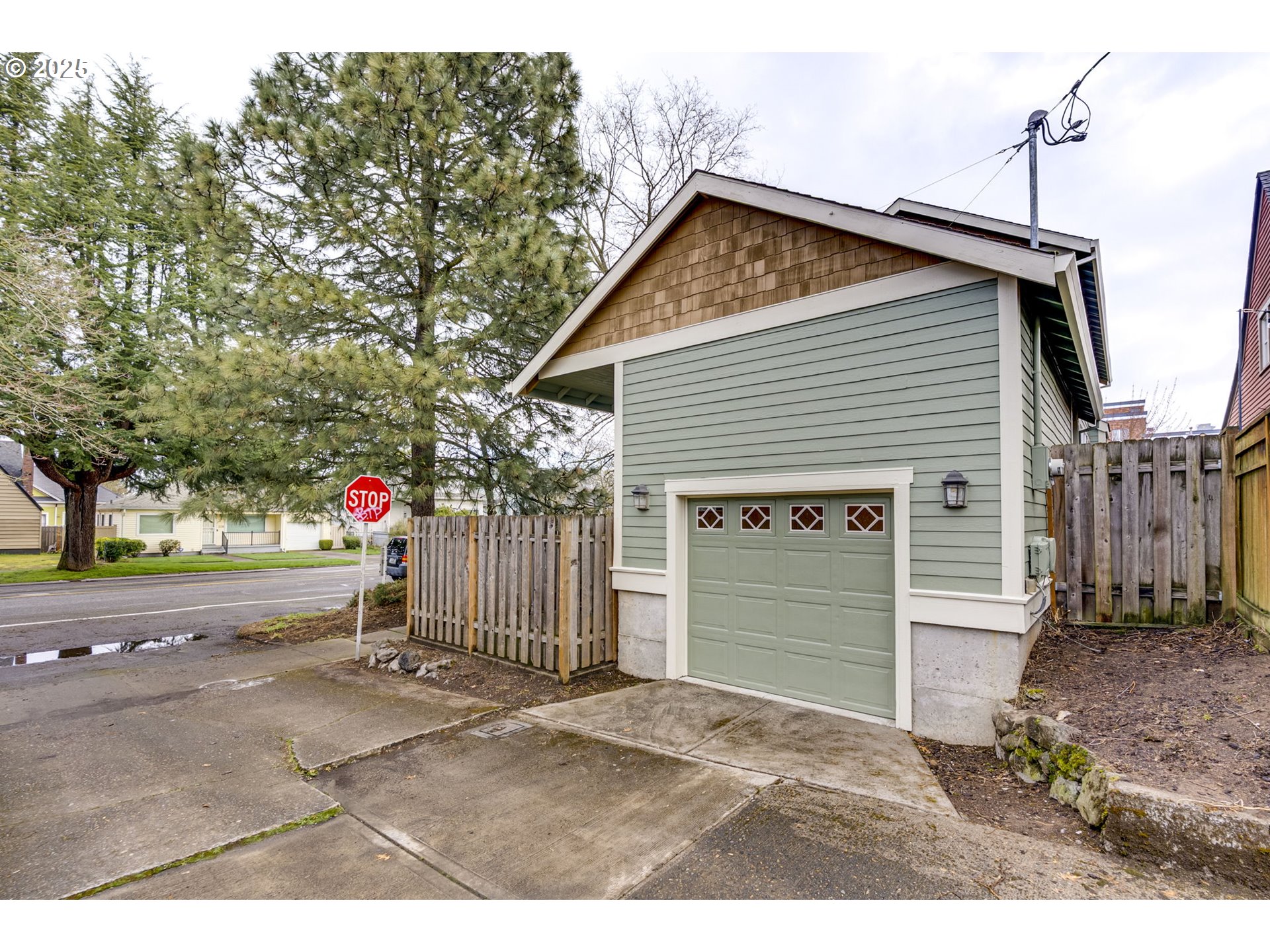 6451 NE GARFIELD AVE