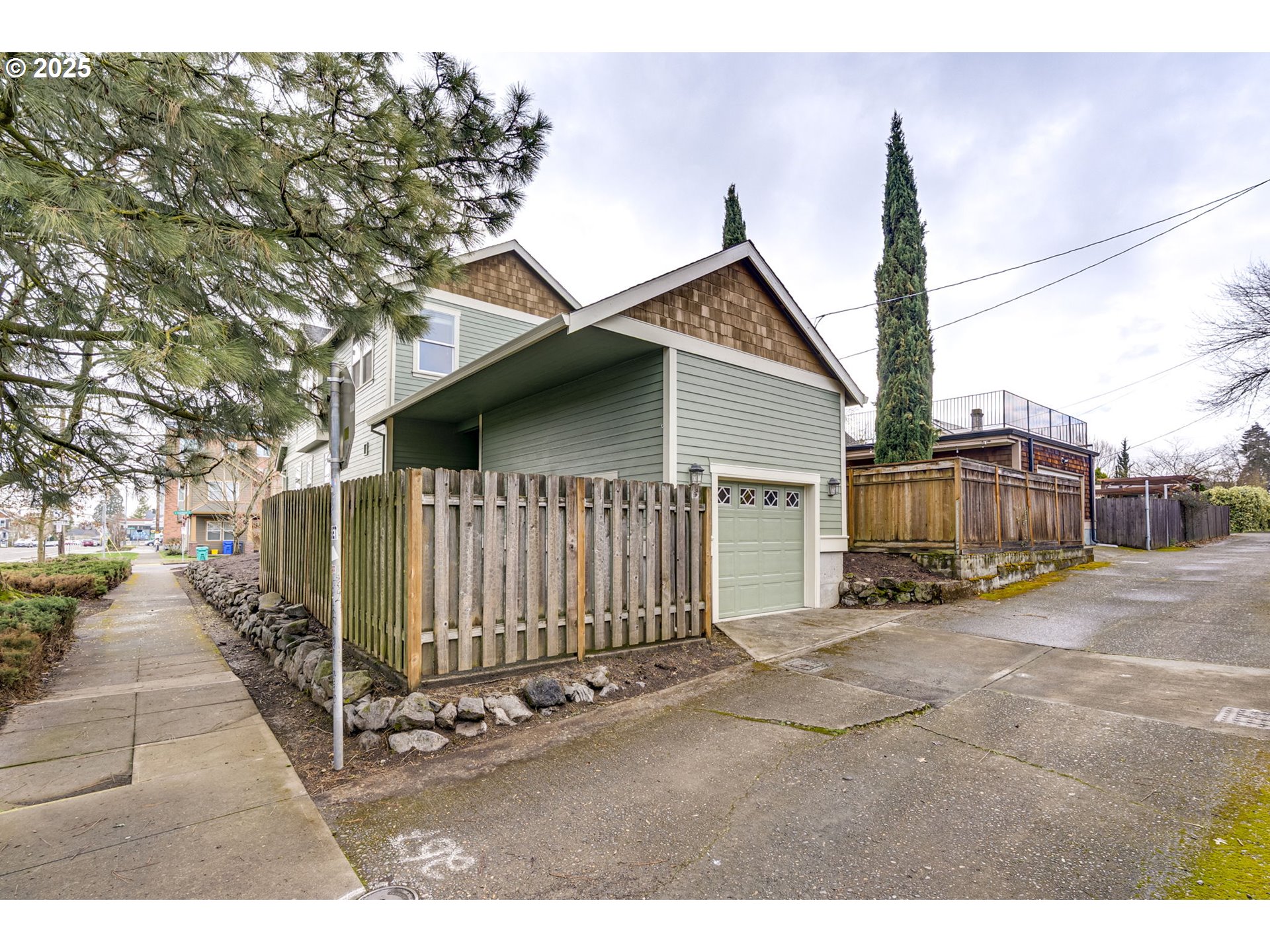 6451 NE GARFIELD AVE