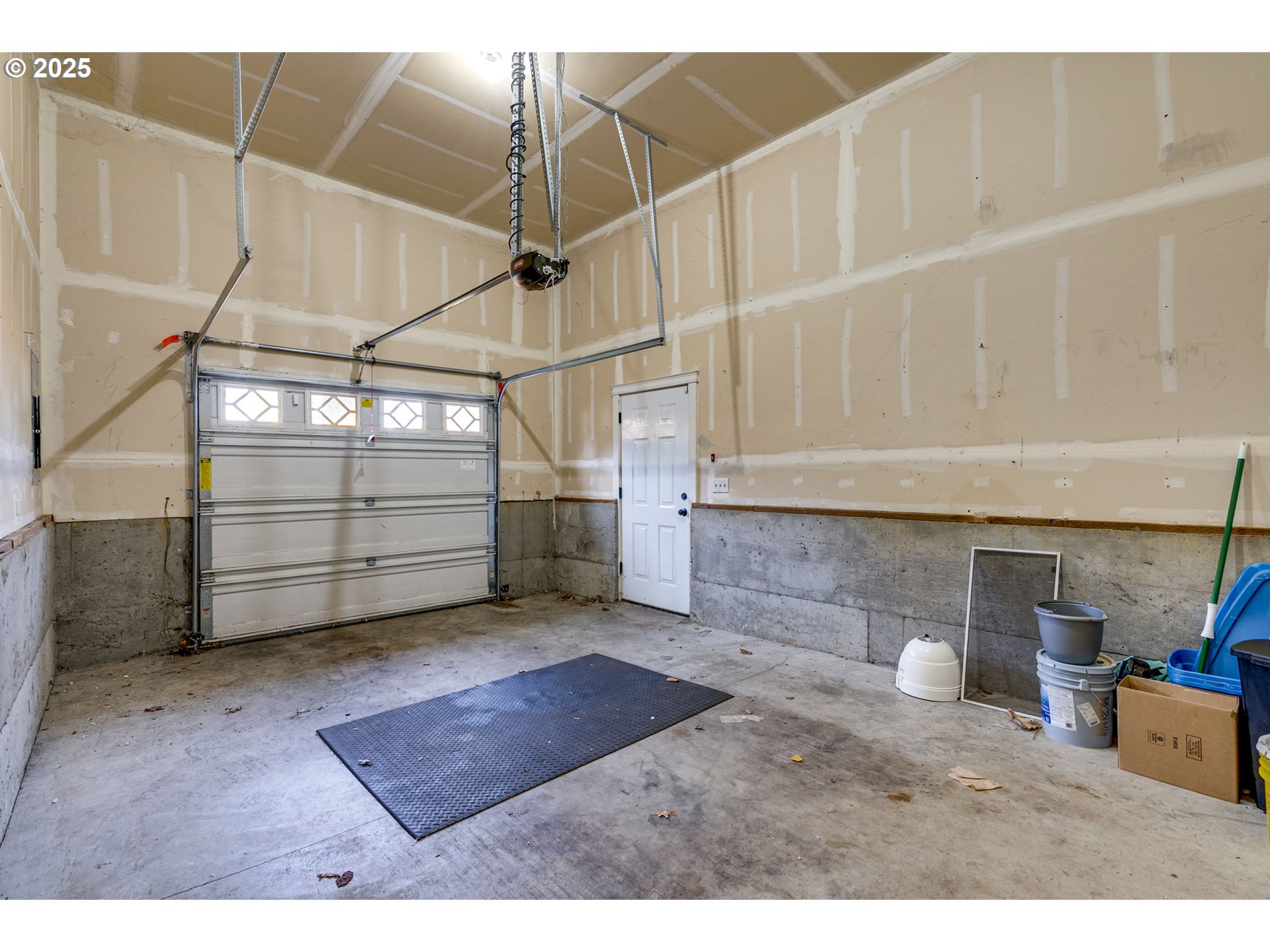 6451 NE GARFIELD AVE