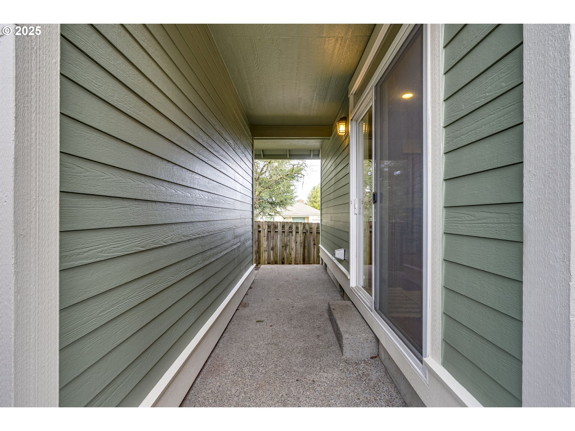 6451 NE GARFIELD AVE