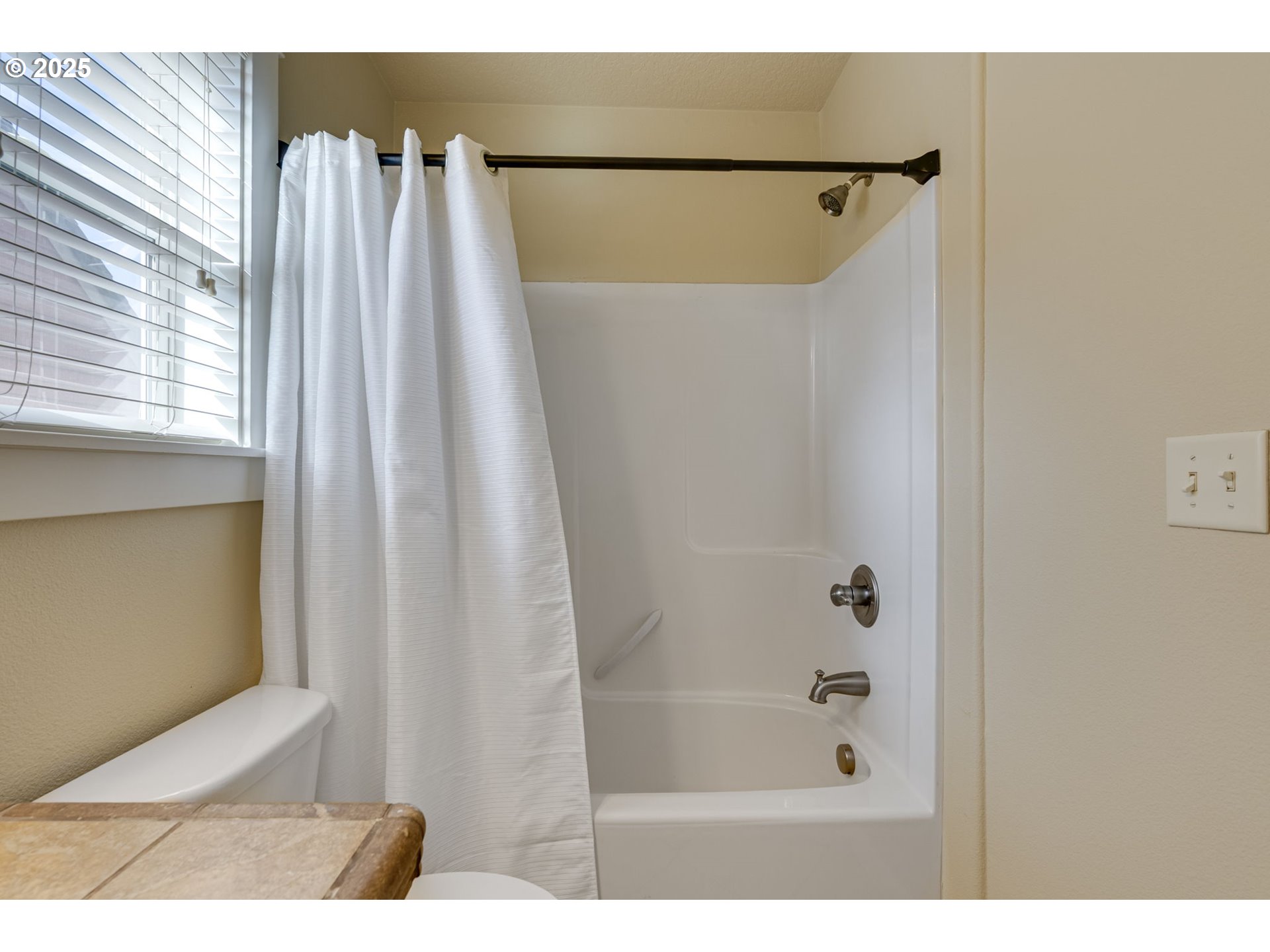 6451 NE GARFIELD AVE