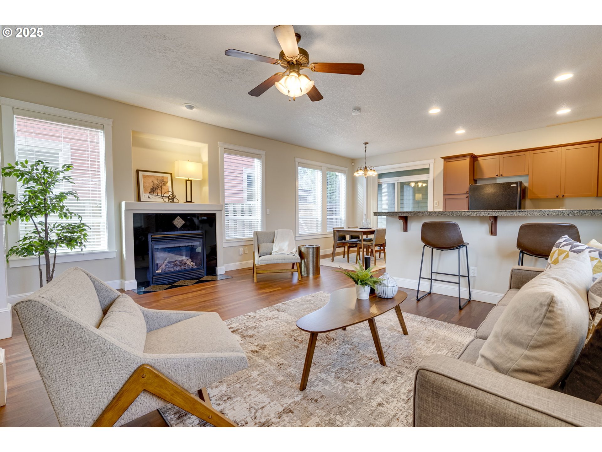 6451 NE GARFIELD AVE