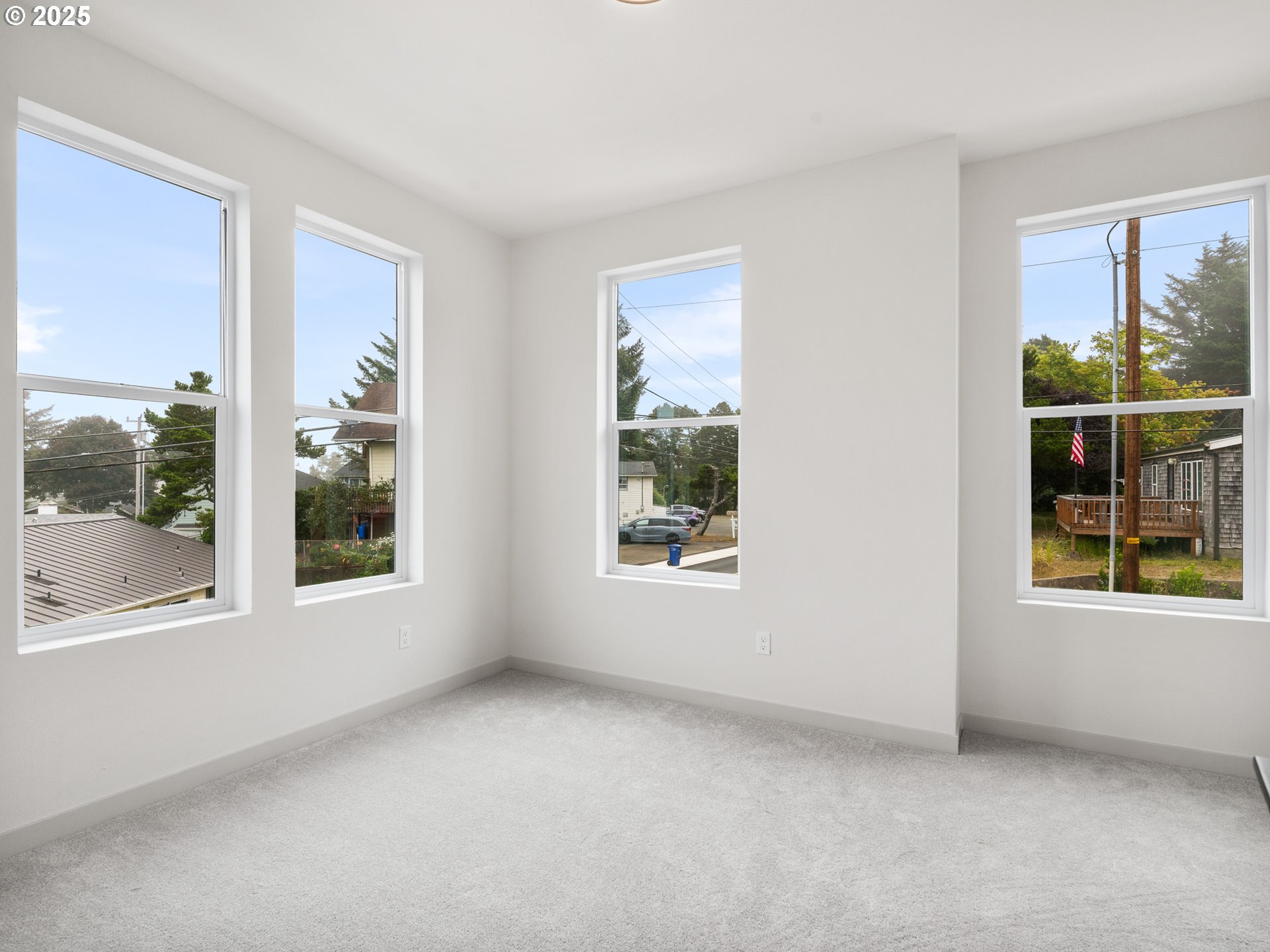 305 SE Jetty AVE A, Lincoln City Unit: A