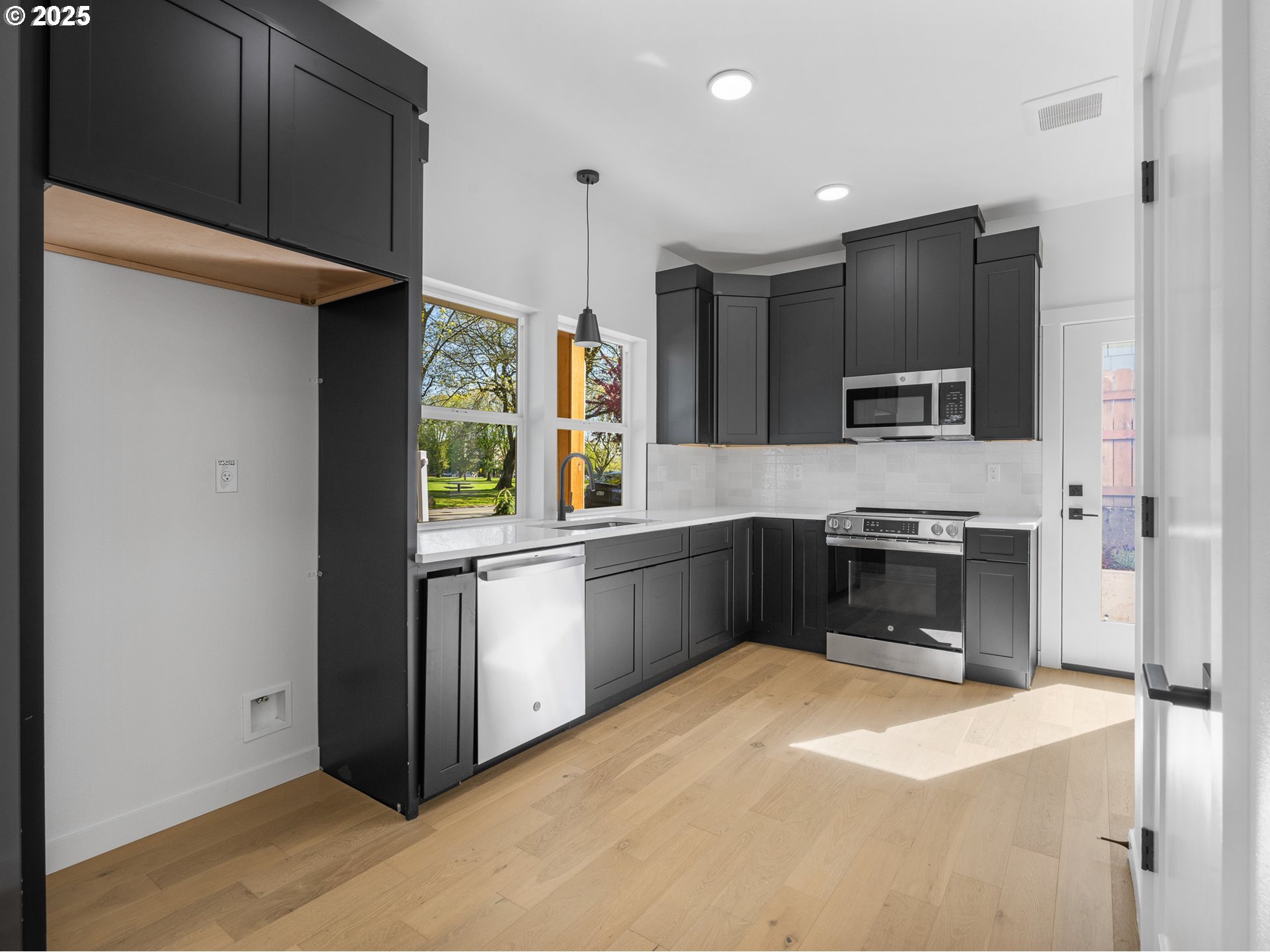 2334 N Kilpatrick ST 1