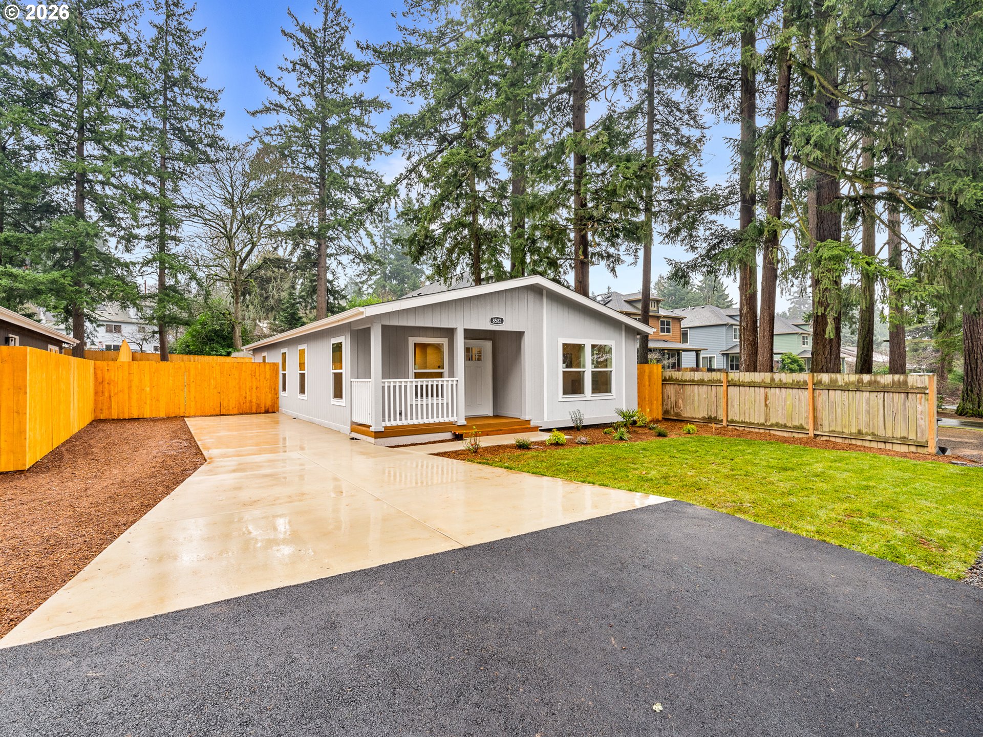 8582 SE 57th AVE