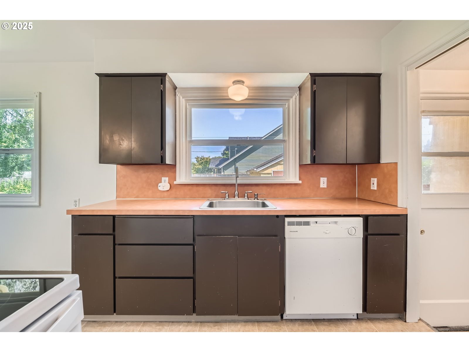 4949 N WILLAMETTE BLVD, Portland