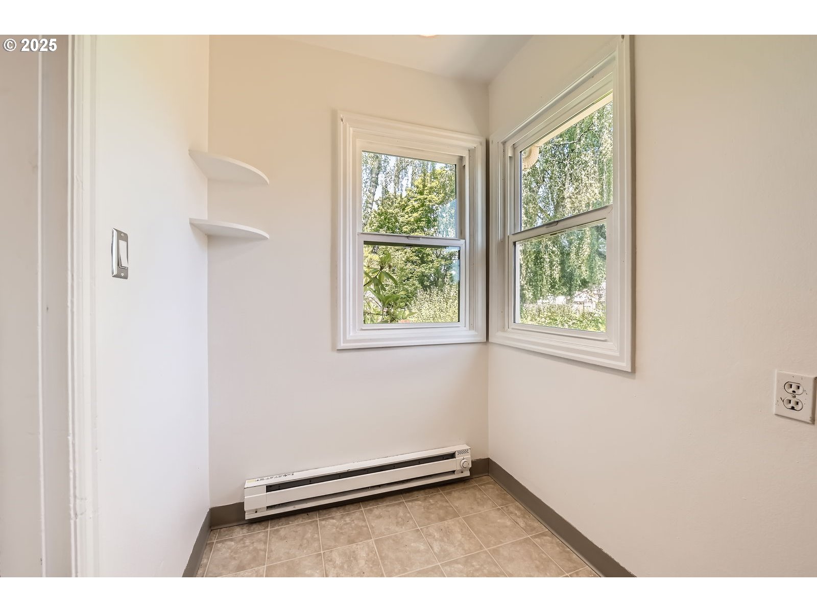 4949 N WILLAMETTE BLVD, Portland